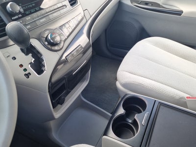 2014 Toyota Sienna LE