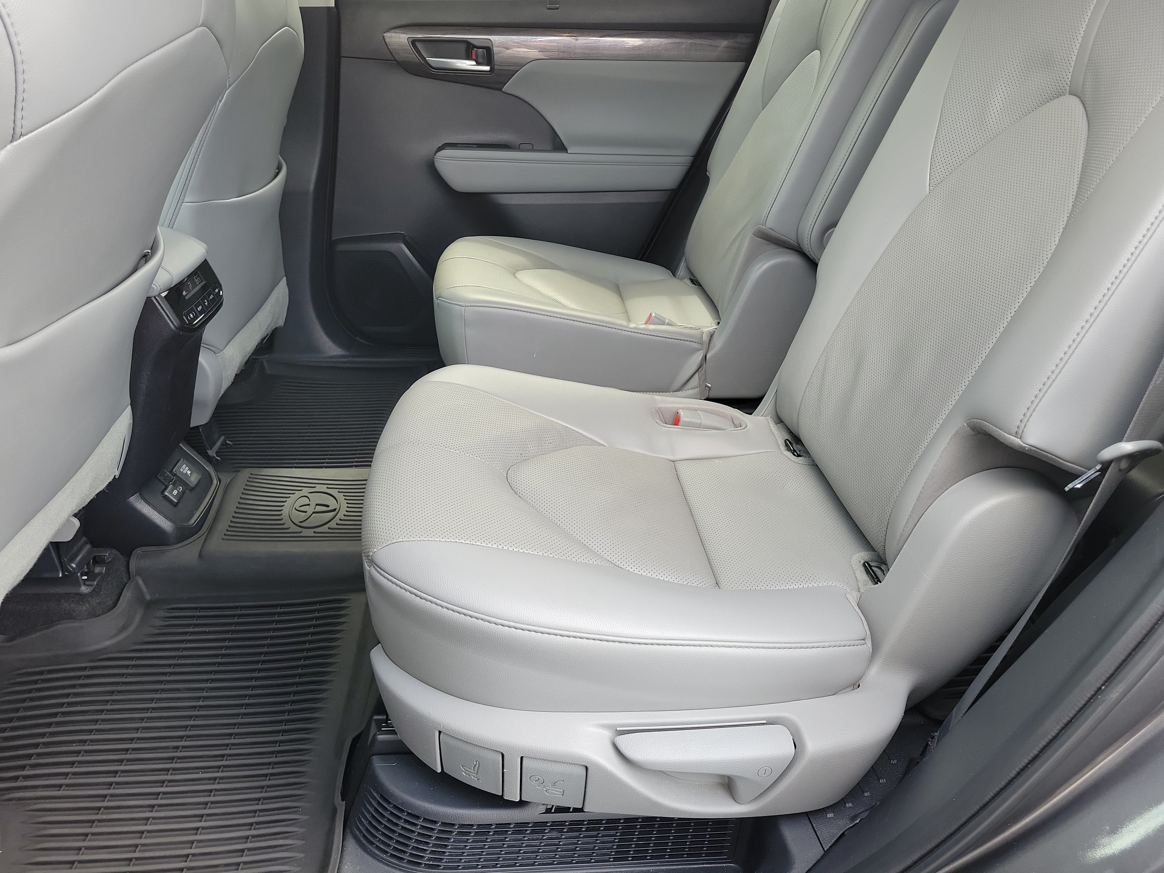 2023 Toyota Highlander Hybrid Limited