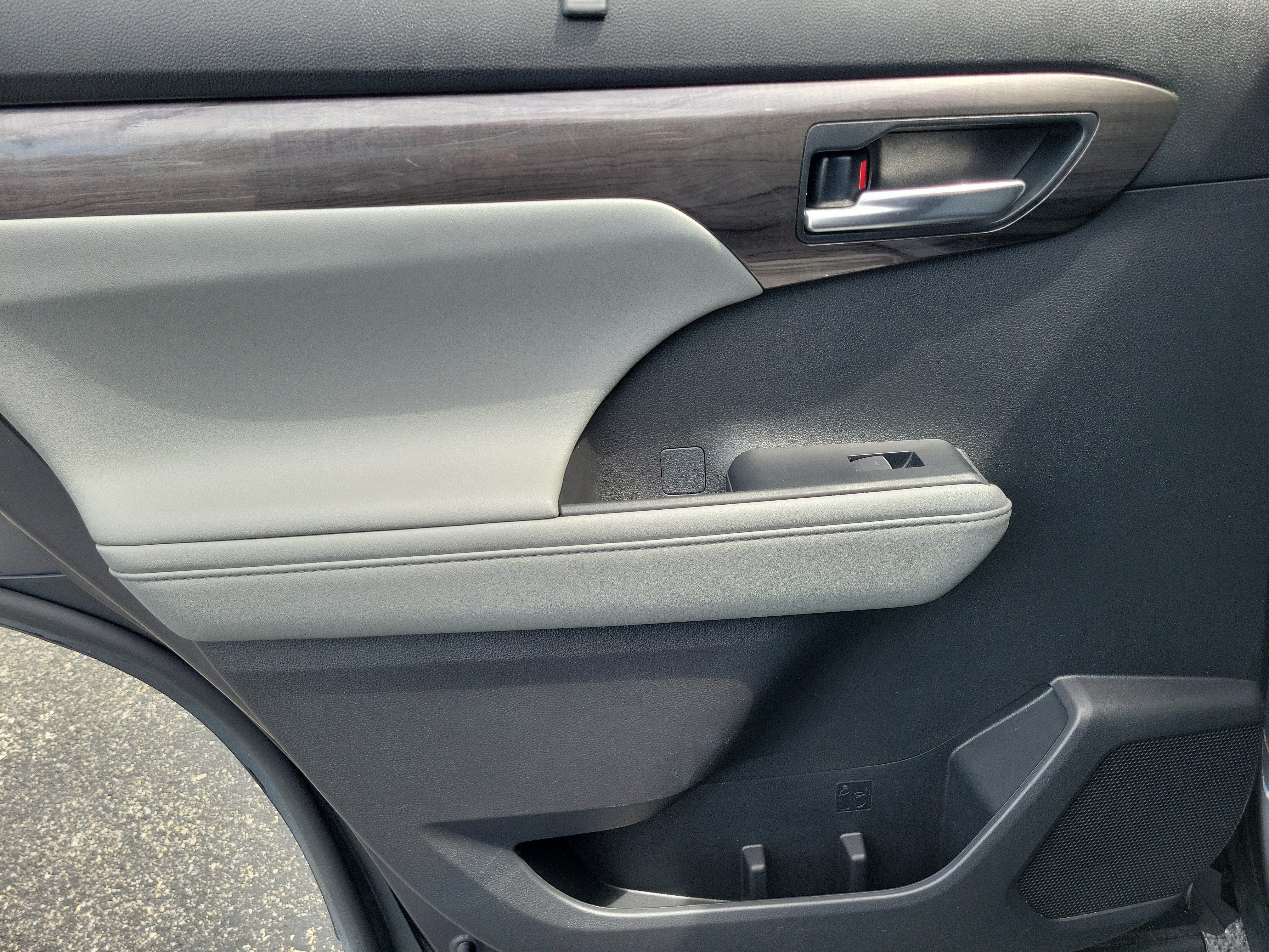 2023 Toyota Highlander Hybrid Limited