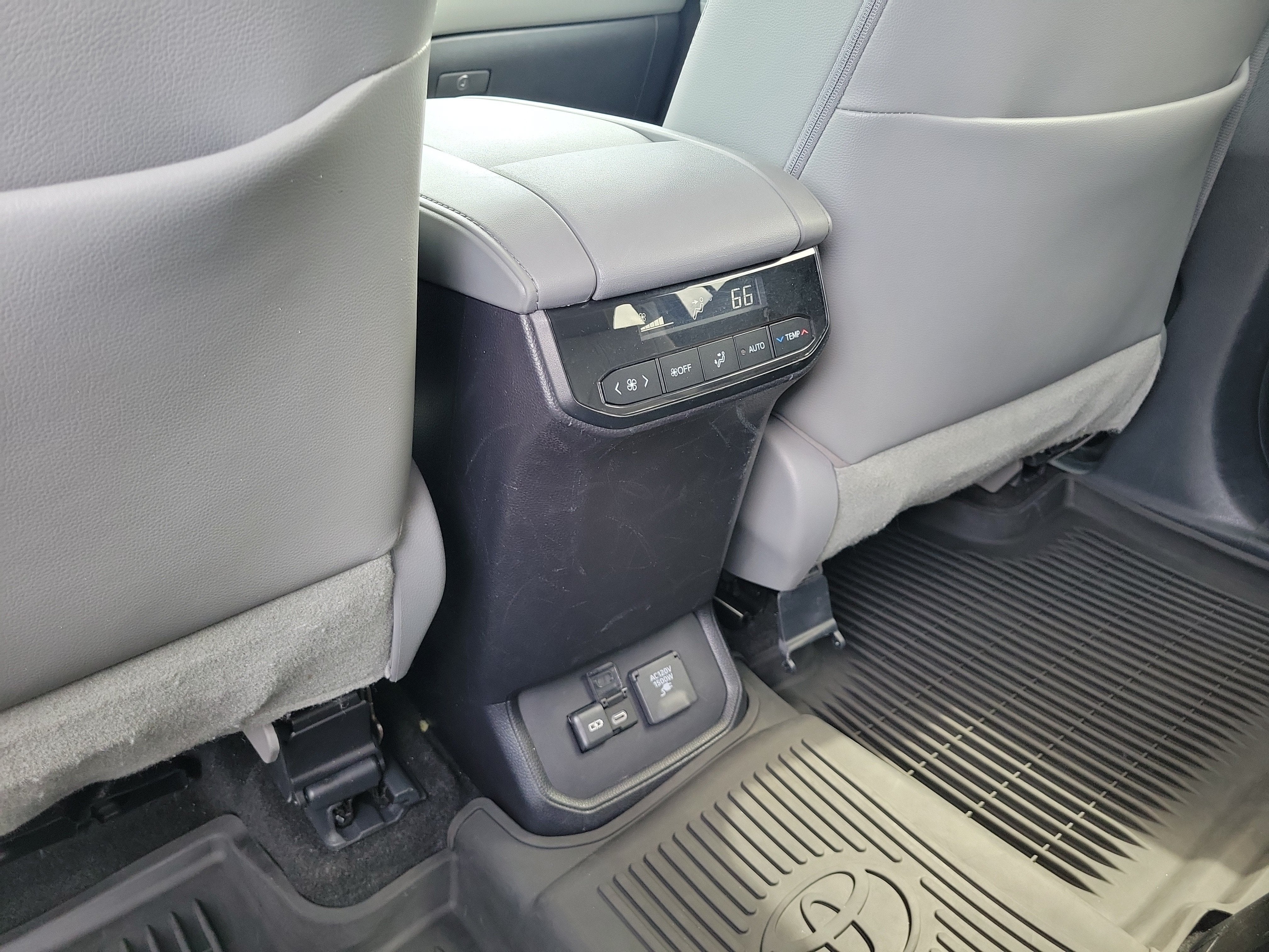2023 Toyota Highlander Hybrid Limited