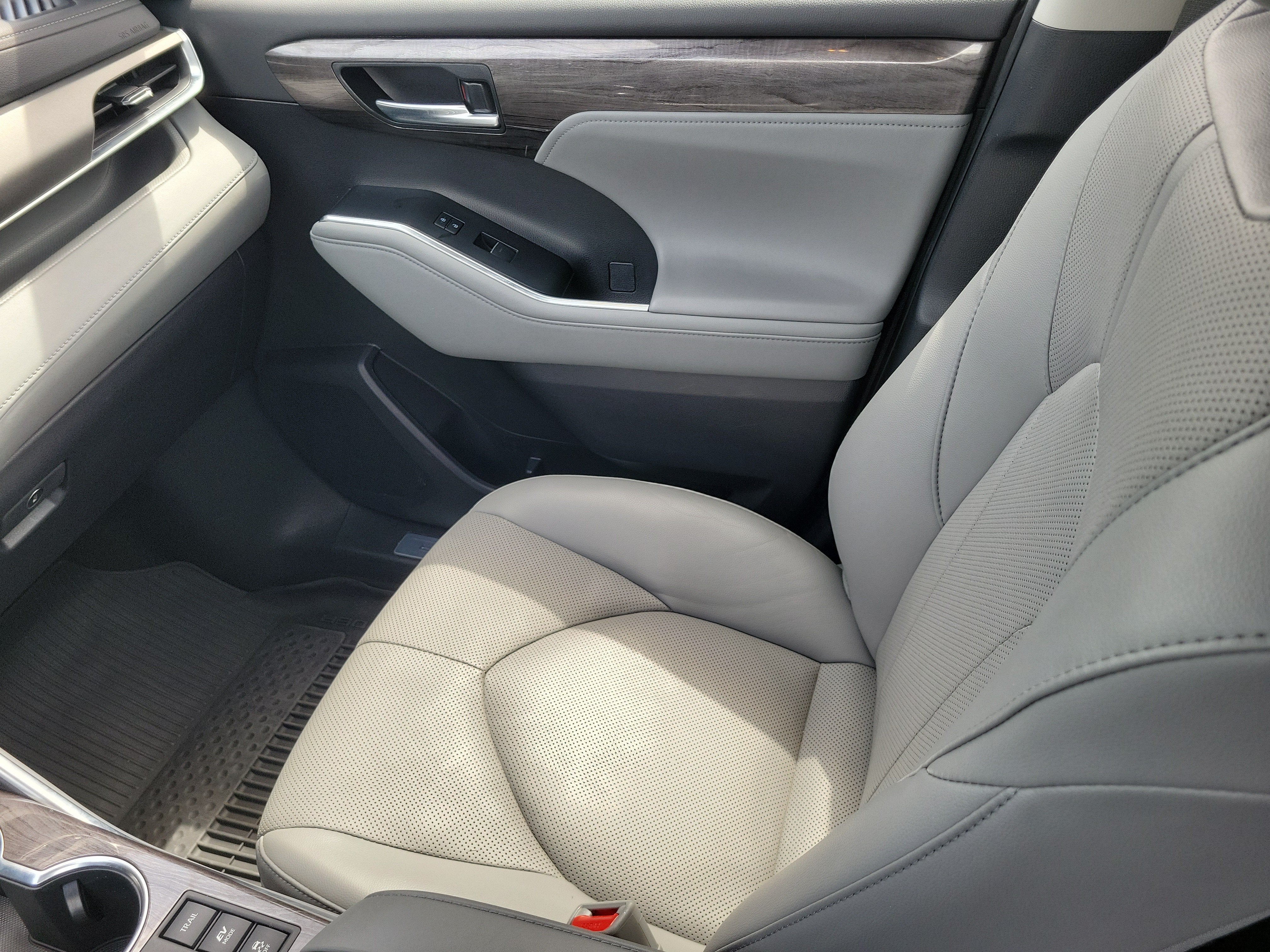 2023 Toyota Highlander Hybrid Limited