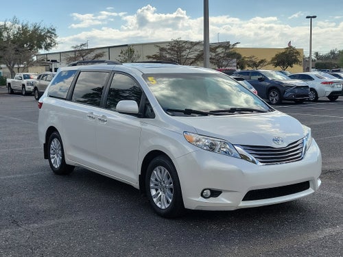 2015 Toyota Sienna XLE