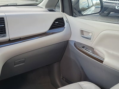 2015 Toyota Sienna XLE