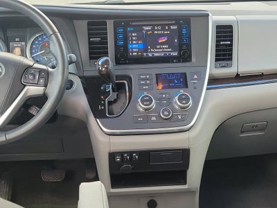 2015 Toyota Sienna XLE