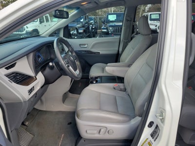 2015 Toyota Sienna XLE