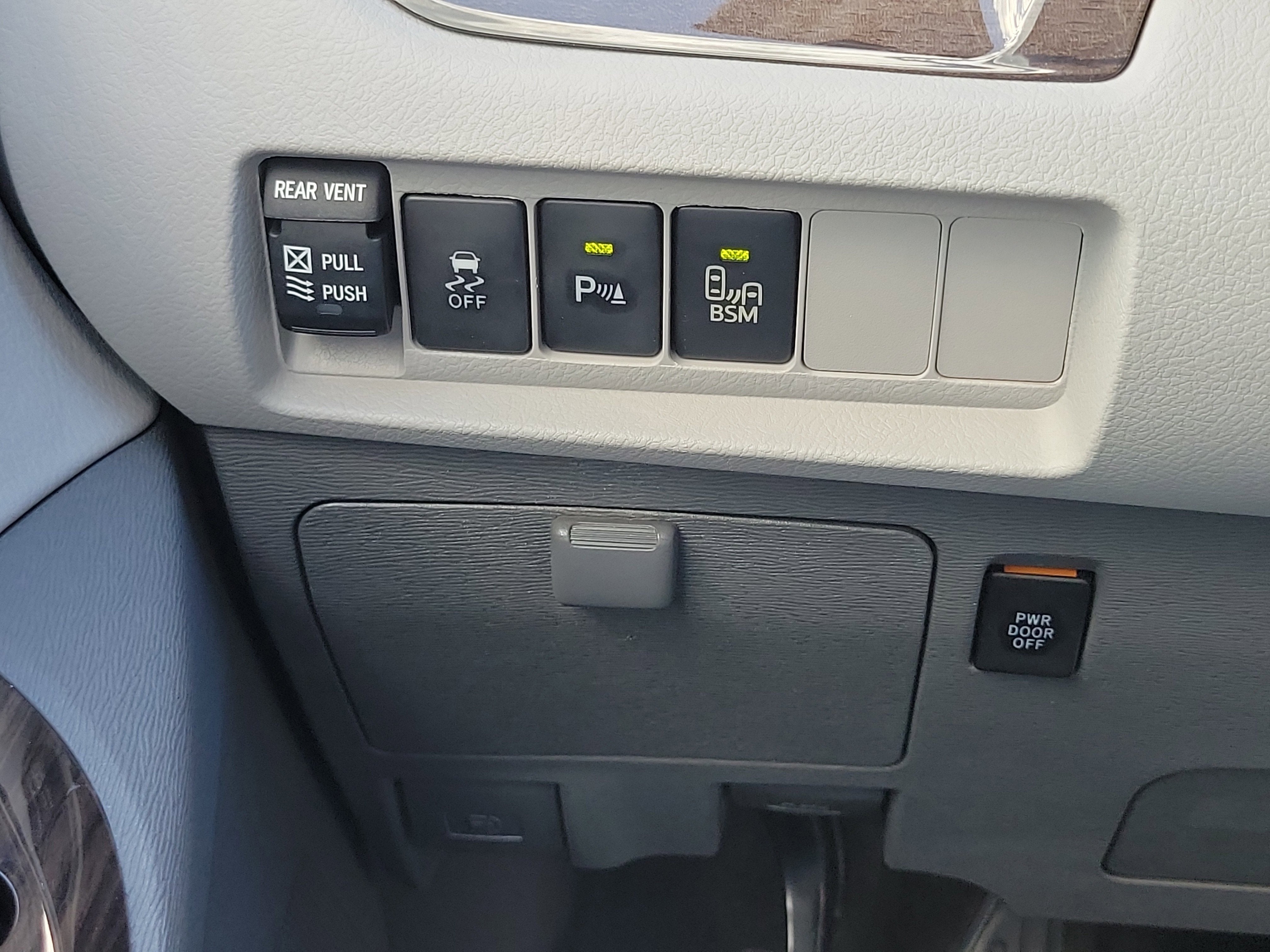 2015 Toyota Sienna XLE