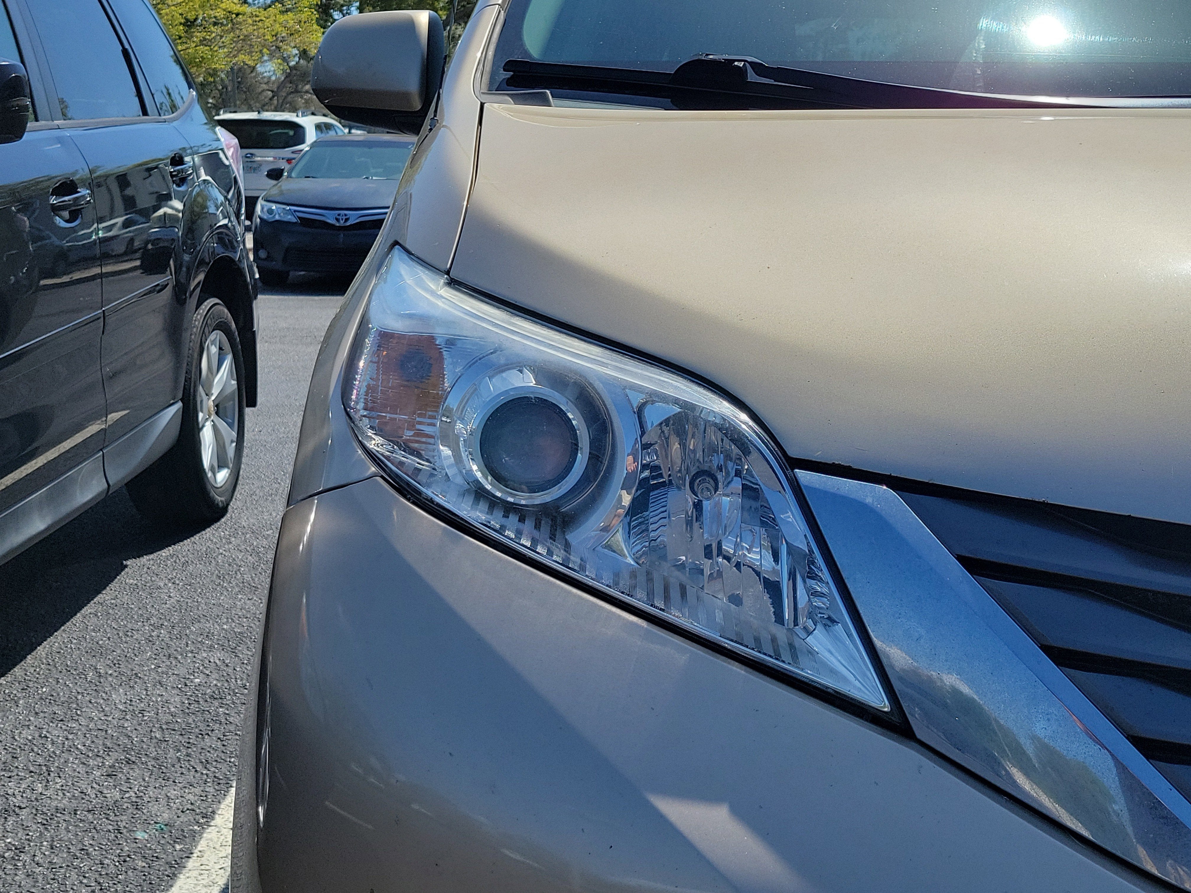 2011 Toyota Sienna XLE Mobility Auto Access