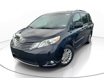 2016 Toyota Sienna XLE