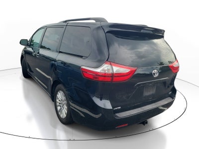 2016 Toyota Sienna XLE
