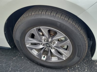 2023 Toyota Sienna XLE