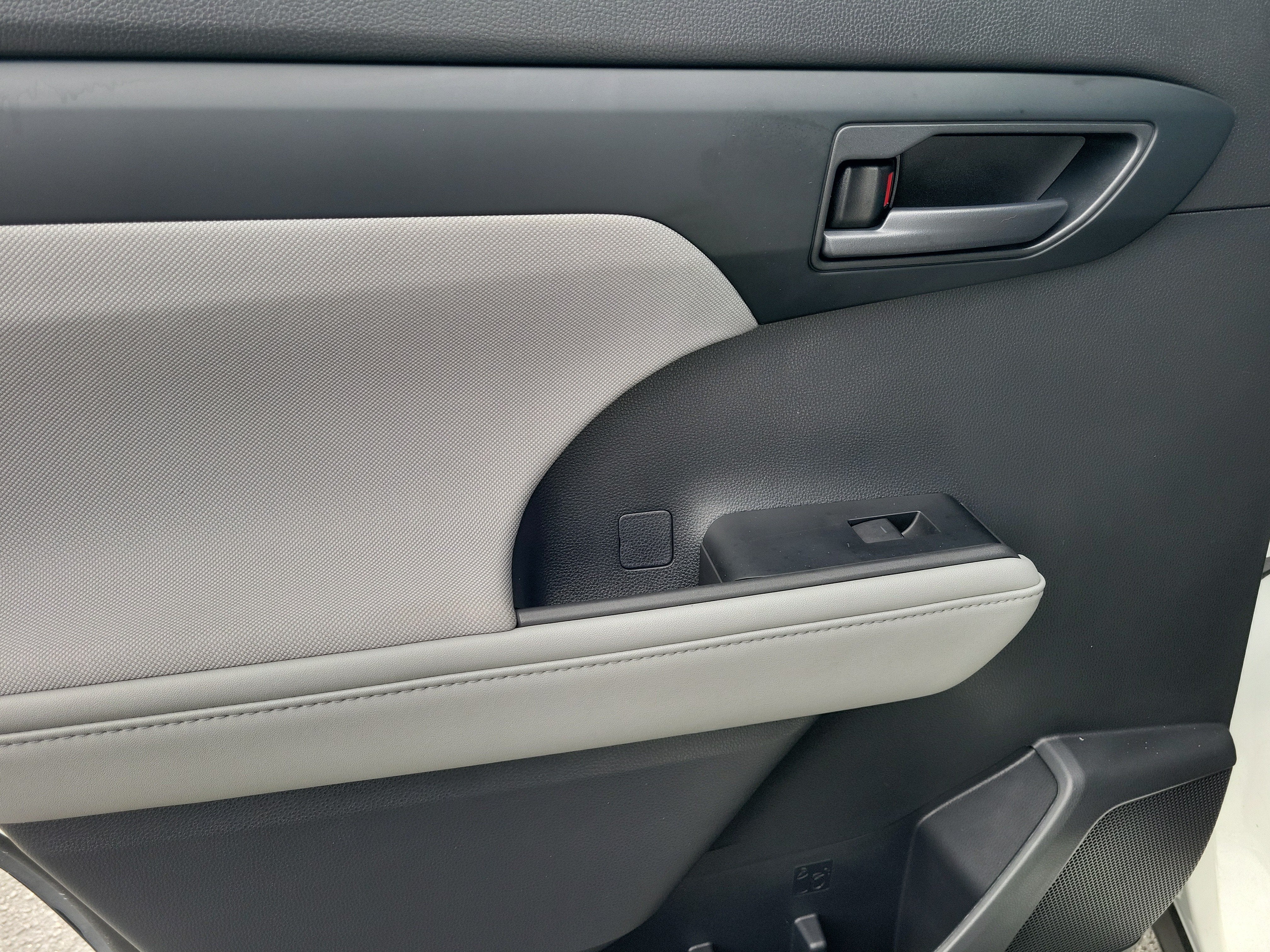 2021 Toyota Highlander Hybrid LE