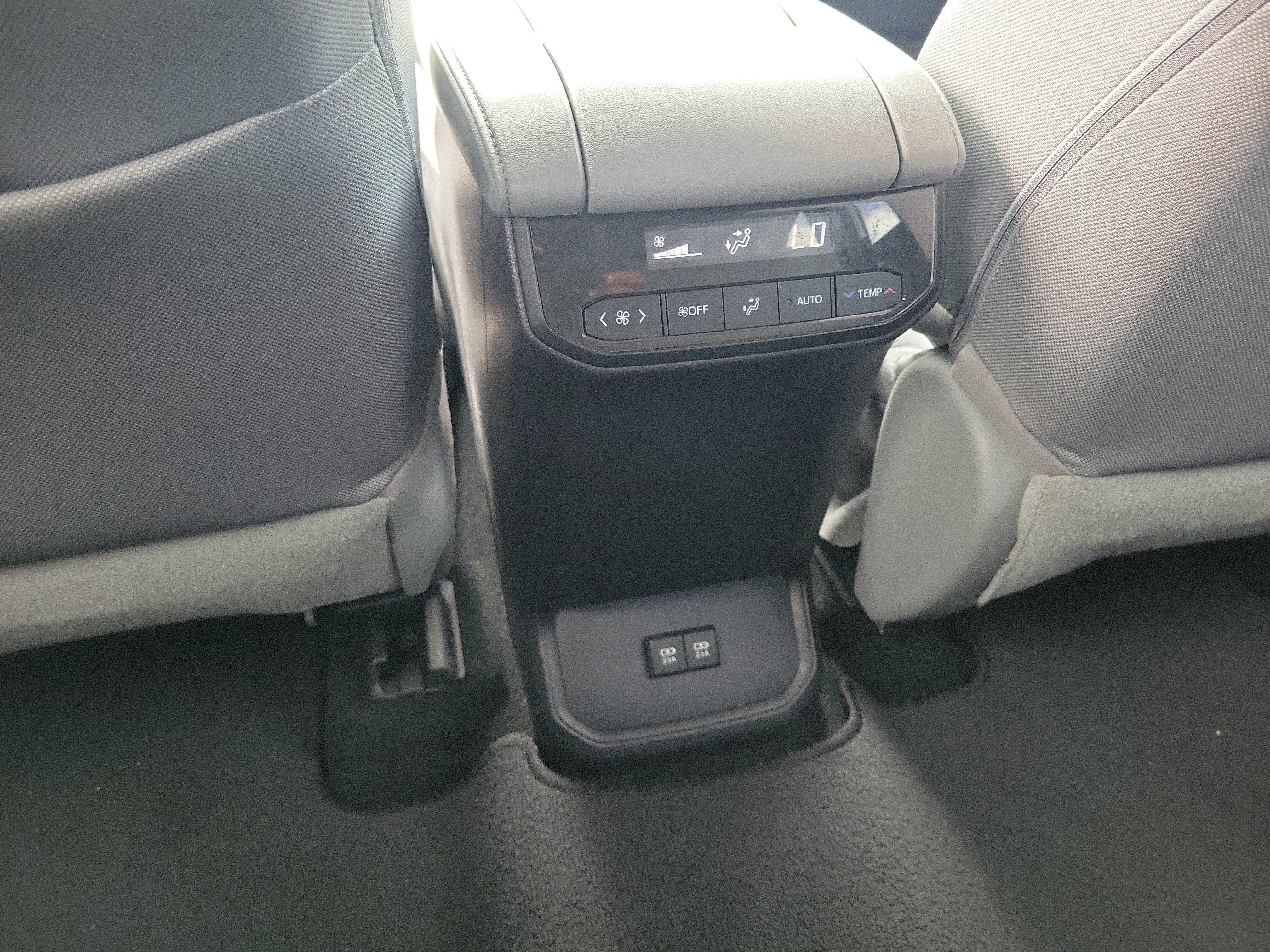2021 Toyota Highlander Hybrid LE