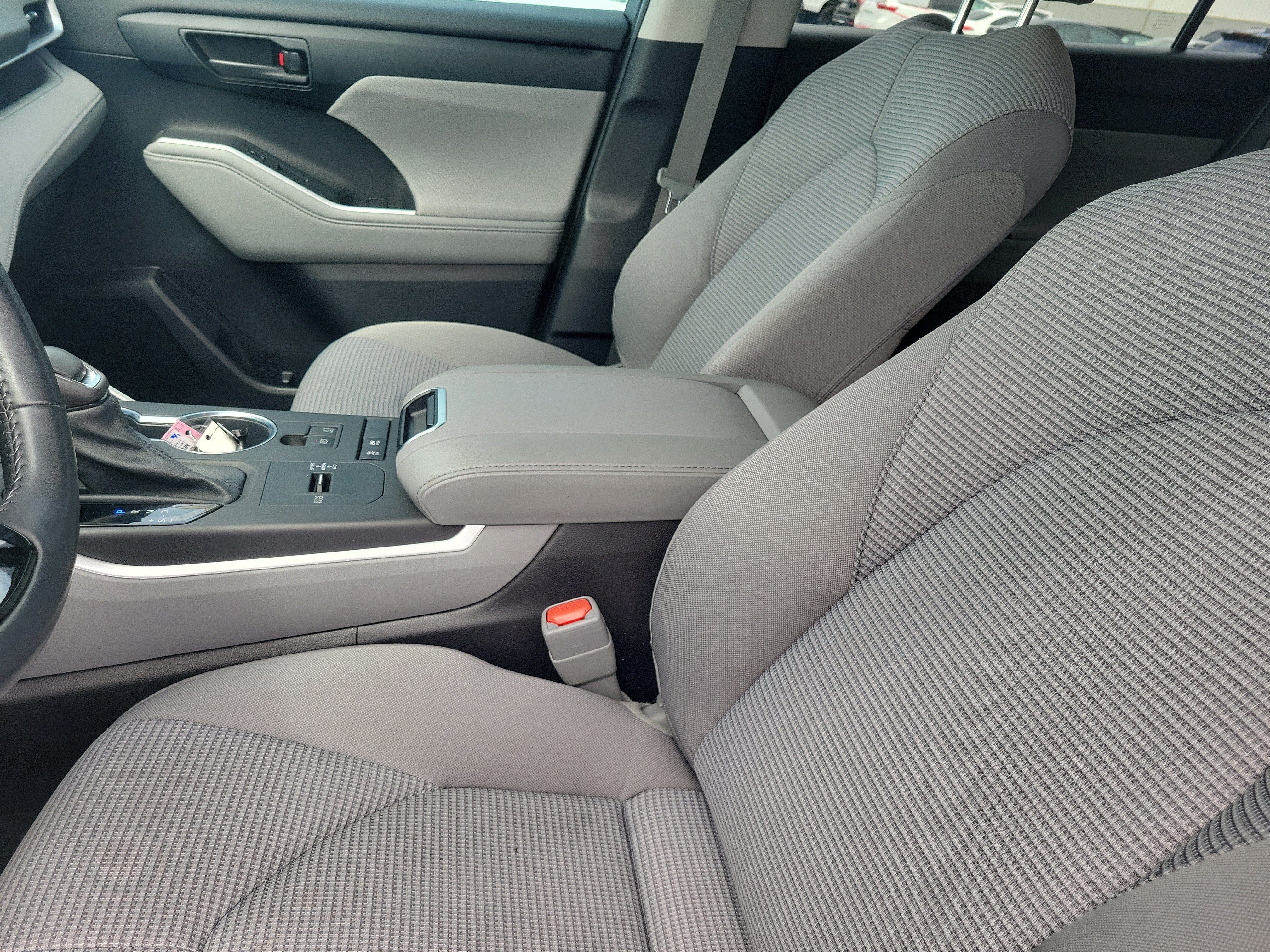 2021 Toyota Highlander Hybrid LE