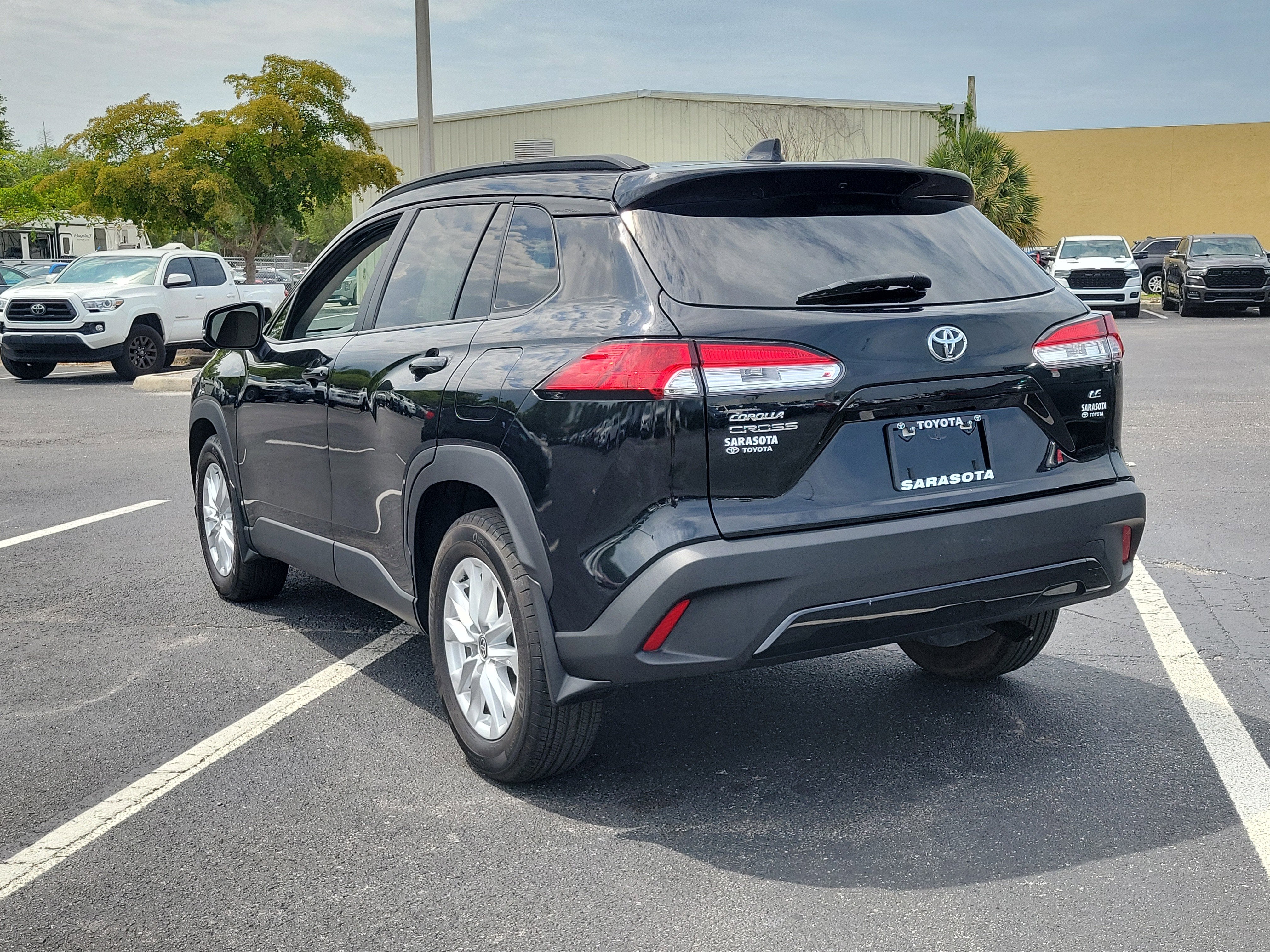2024 Toyota Corolla Cross LE