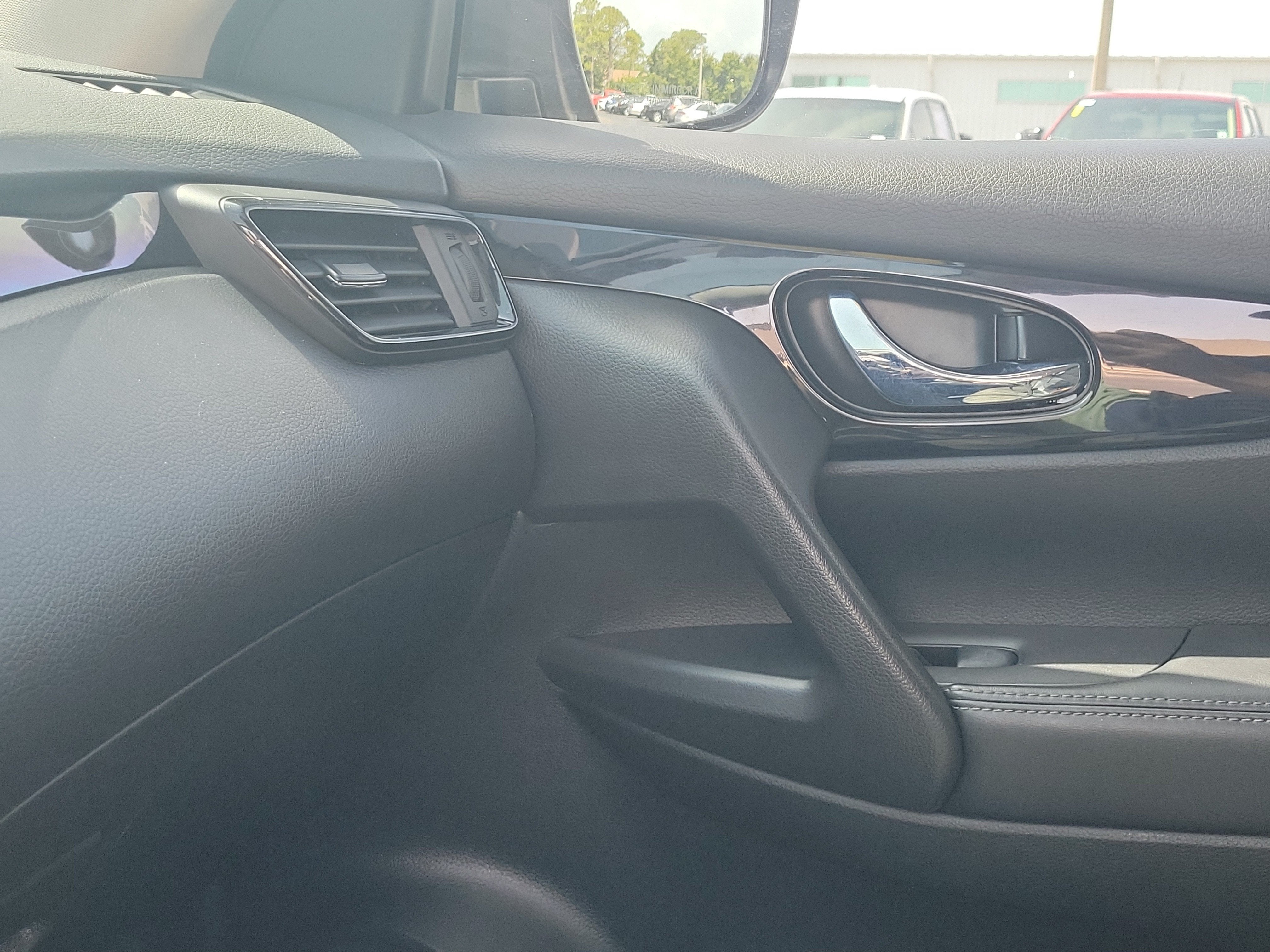 2018 Nissan Rogue Sport SV