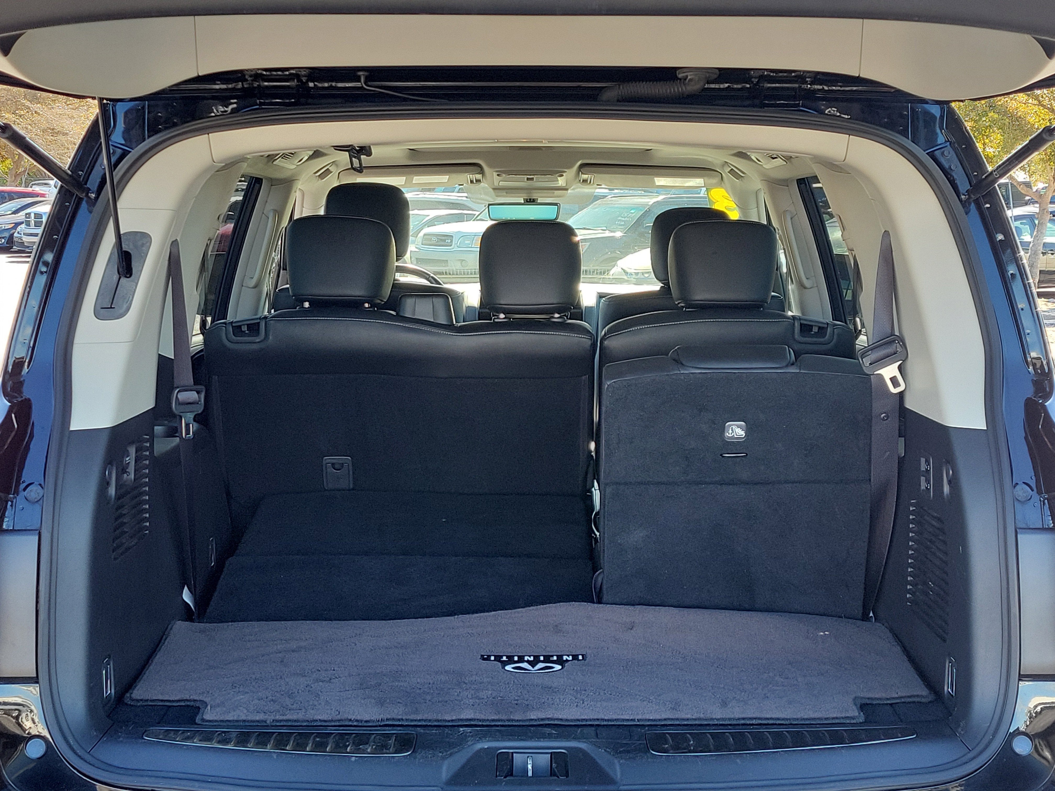 2023 INFINITI QX80 LUXE