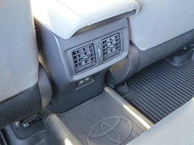 2023 Toyota Venza LE