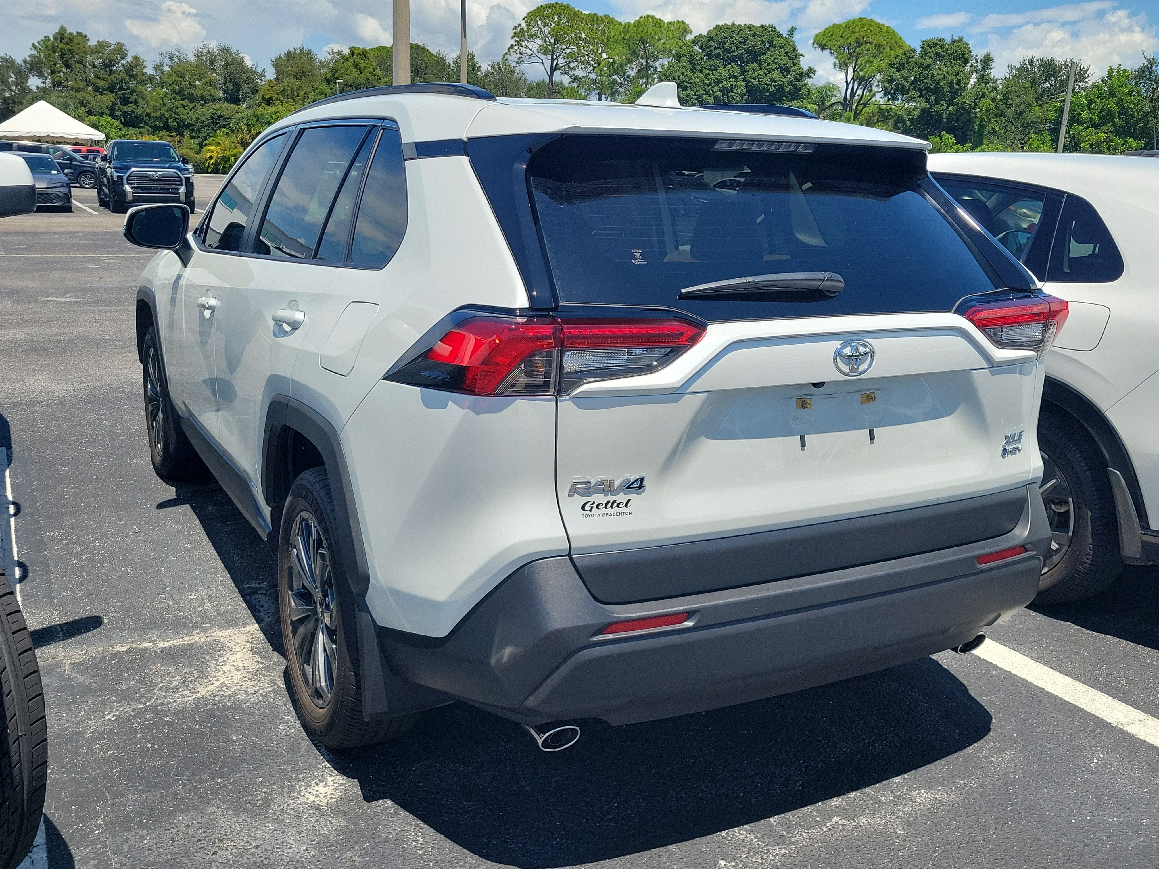2025 Toyota RAV4 Hybrid XLE Premium