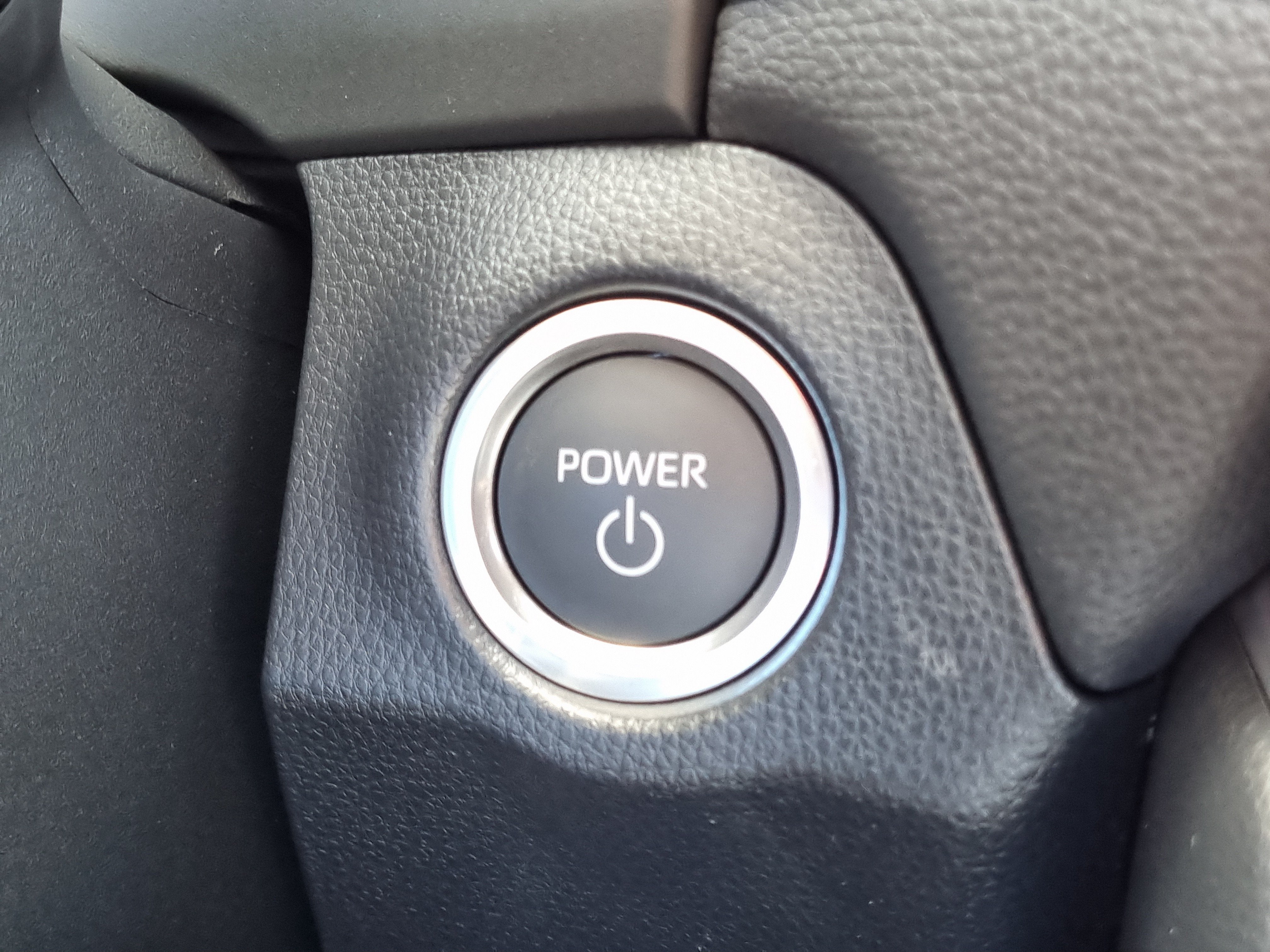 2025 Toyota RAV4 Plug-In Hybrid SE