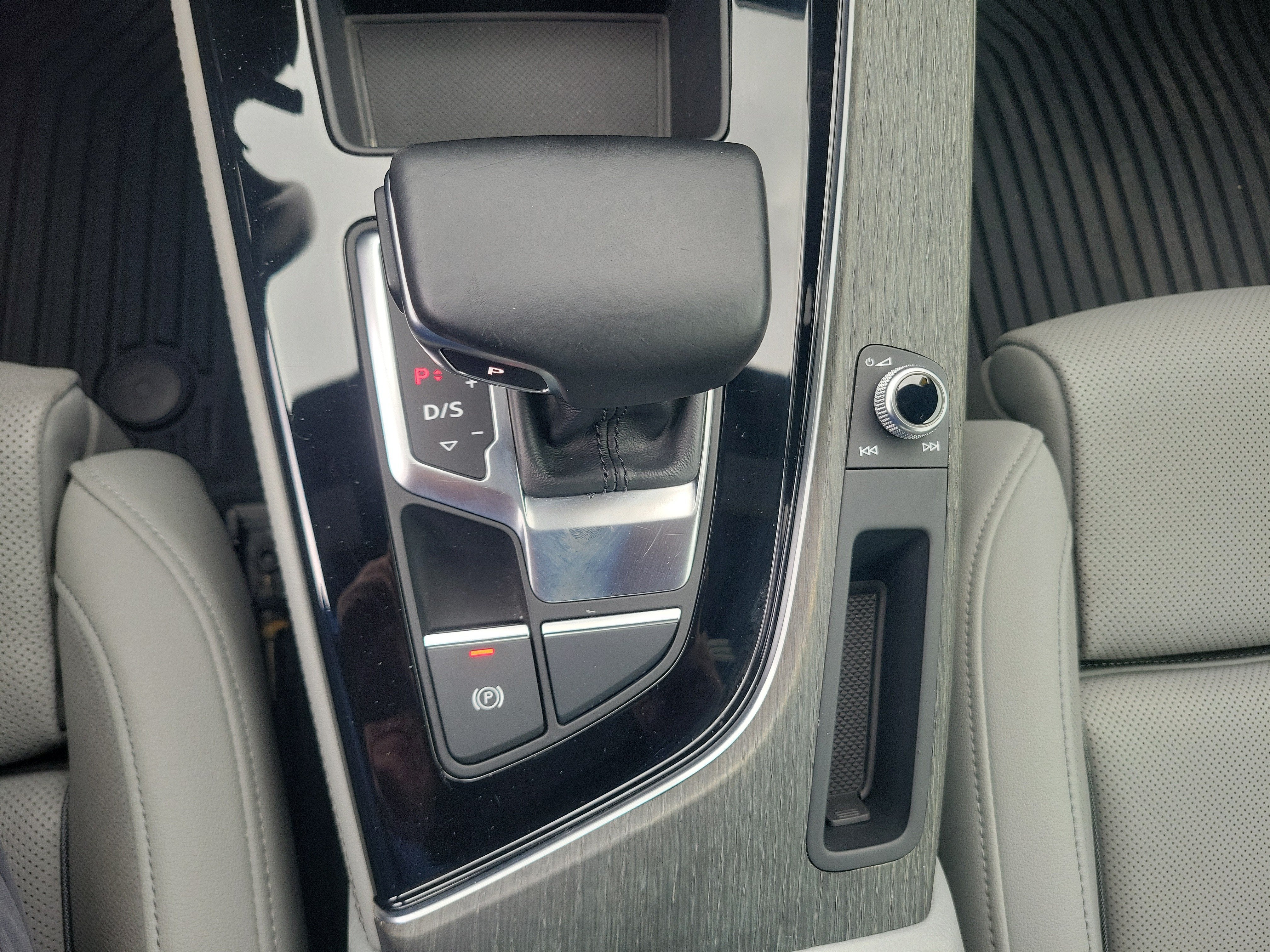 2021 Audi A4 45 S line Premium Plus