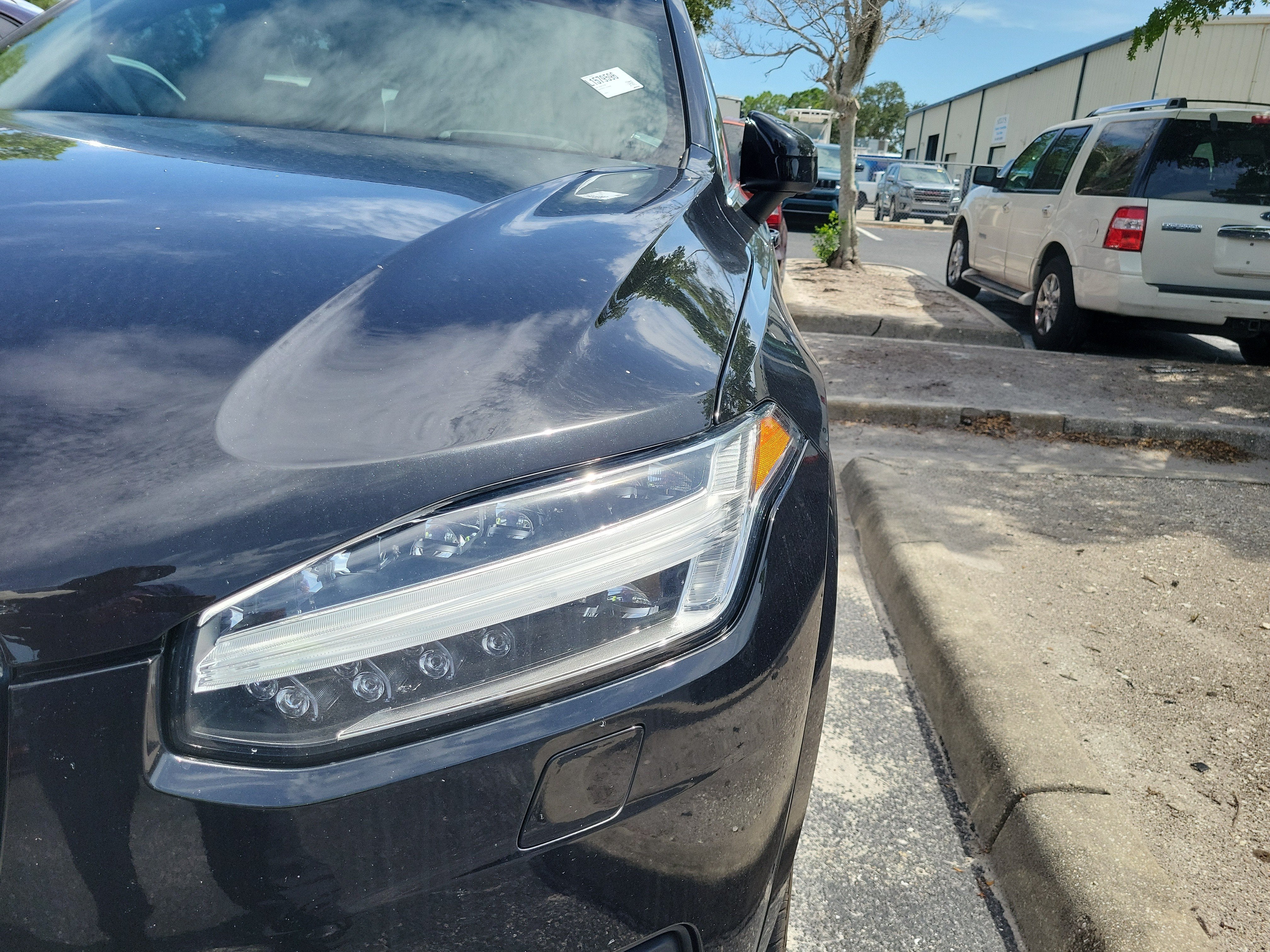 2020 Volvo XC90 T6 Momentum