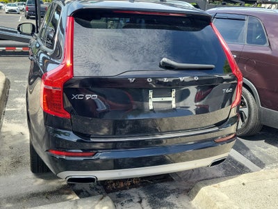 2020 Volvo XC90 T6 Momentum