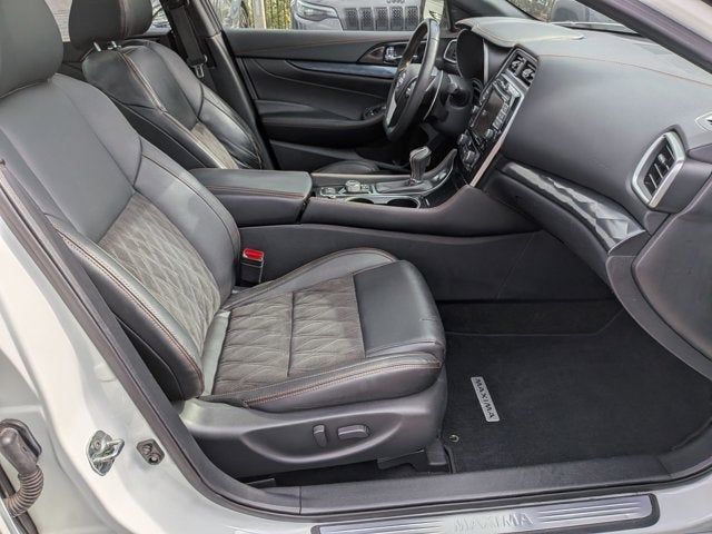 2023 Nissan Maxima SR