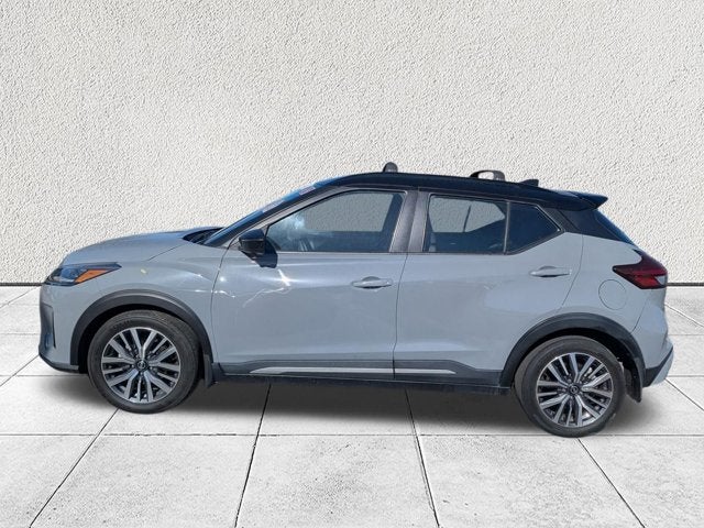 2021 Nissan Kicks SR