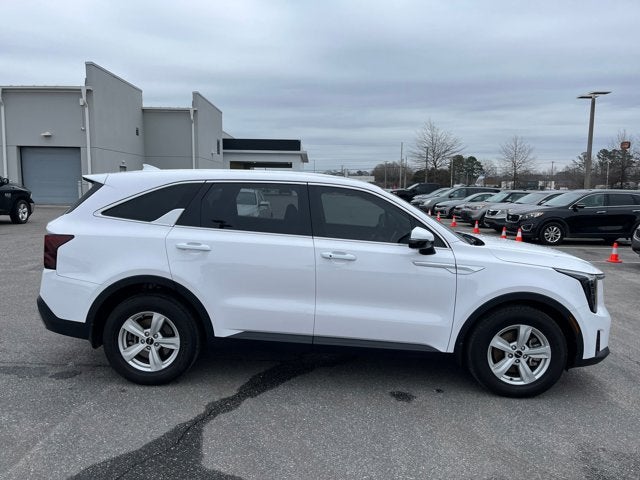 2025 Kia Sorento LX