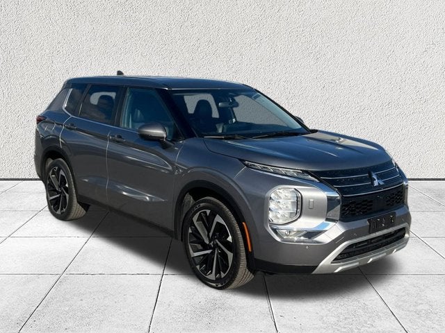 2022 Mitsubishi Outlander Black Edition