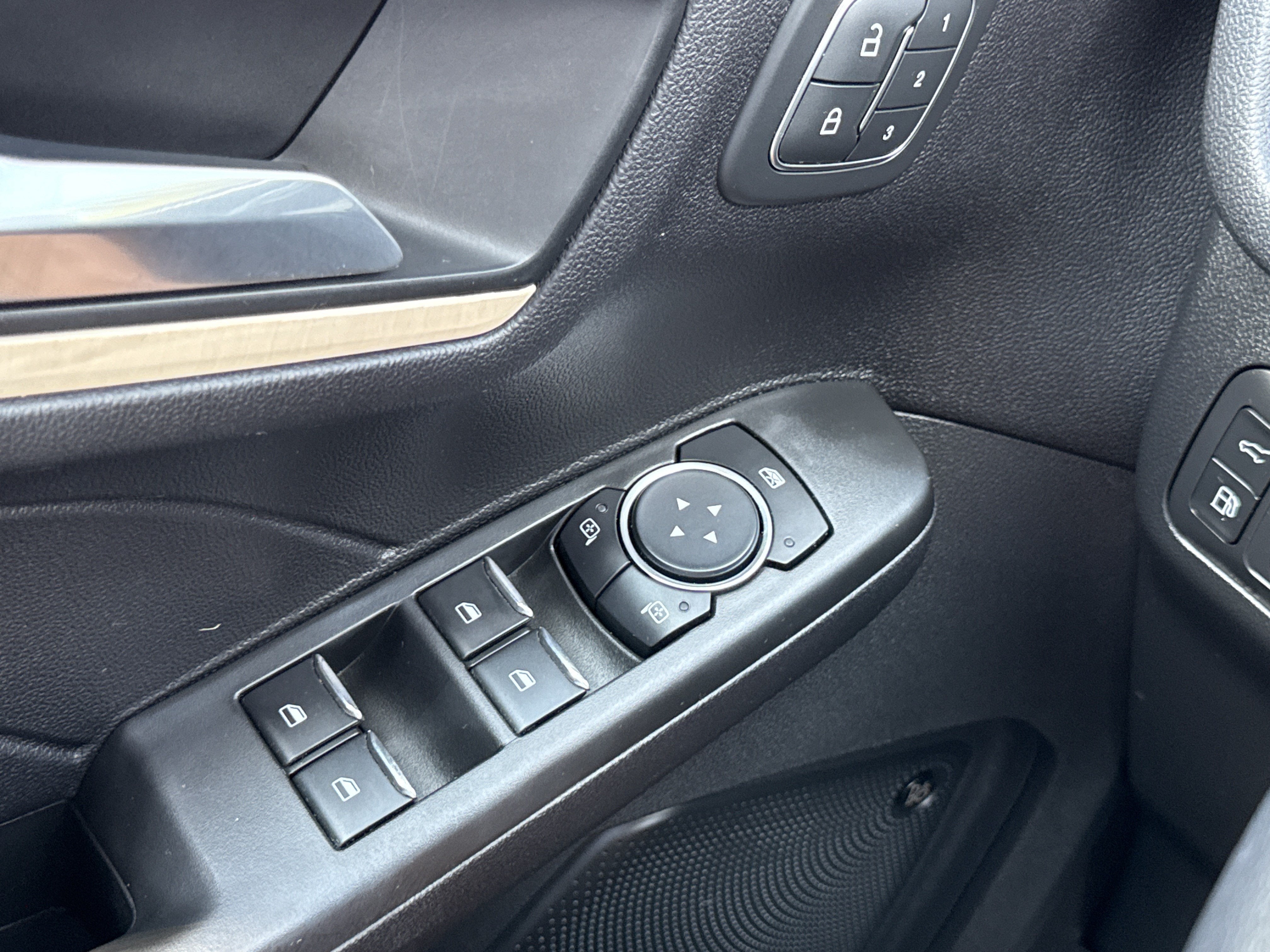 2021 Ford Escape Titanium Hybrid