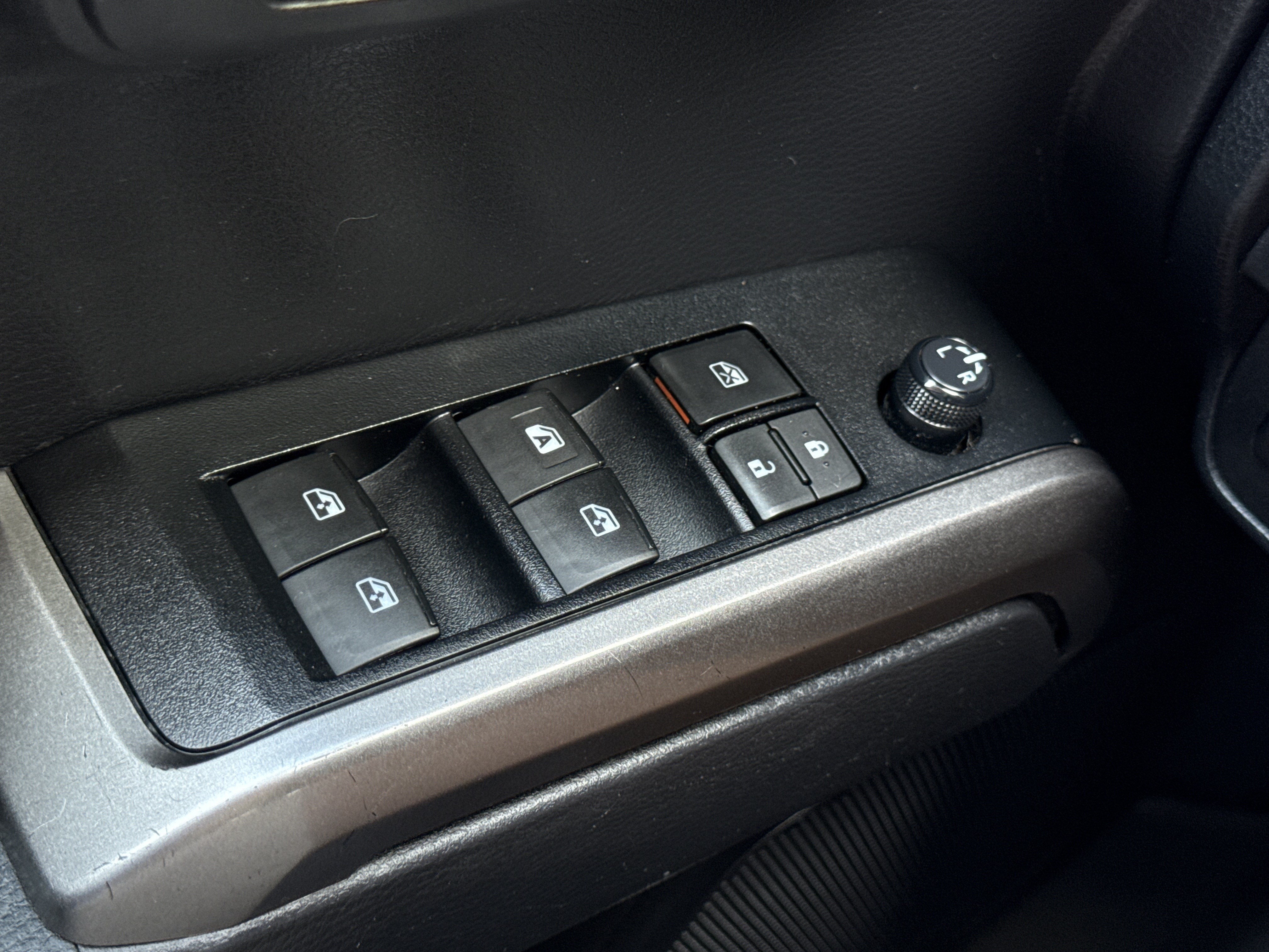 2022 Toyota Tacoma 4WD SR5