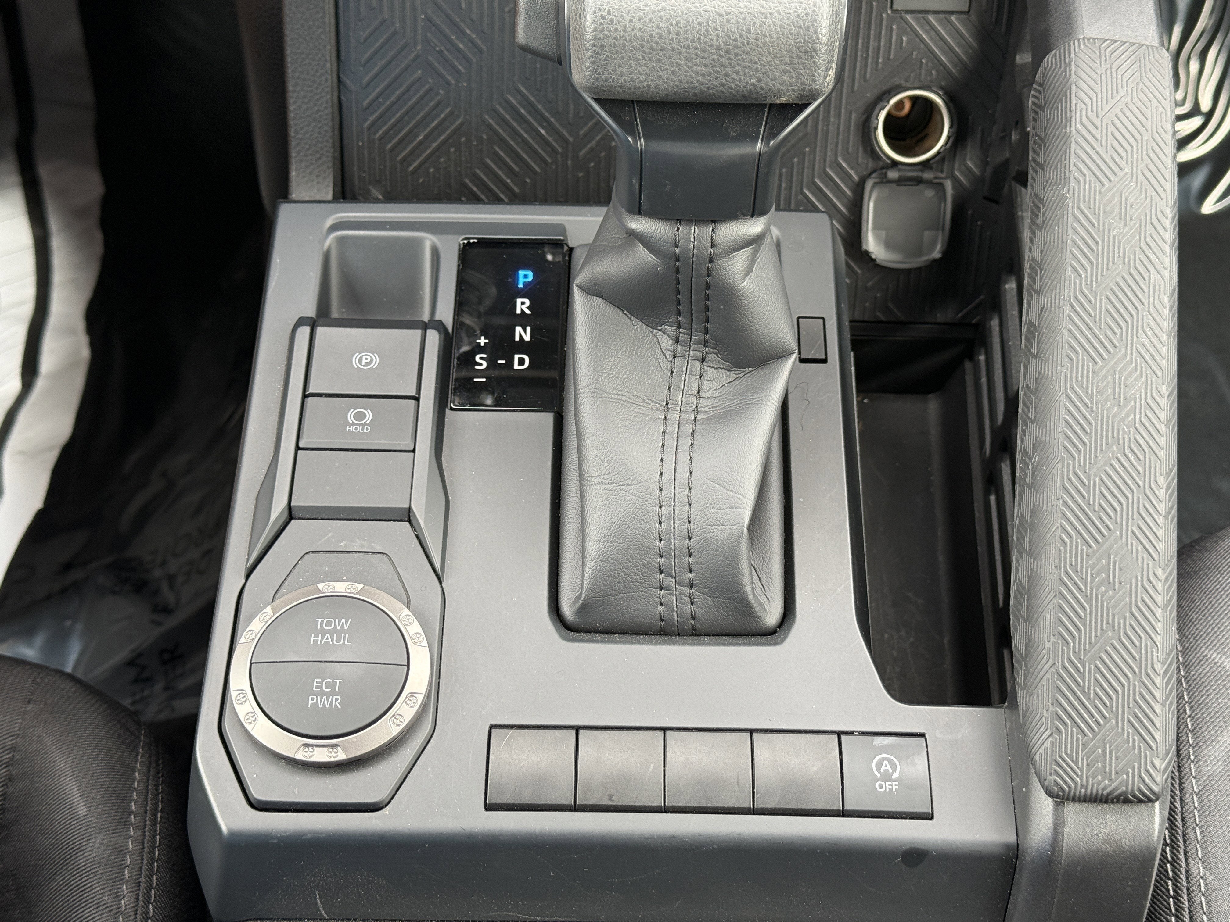 2025 Toyota Tacoma 2WD SR5