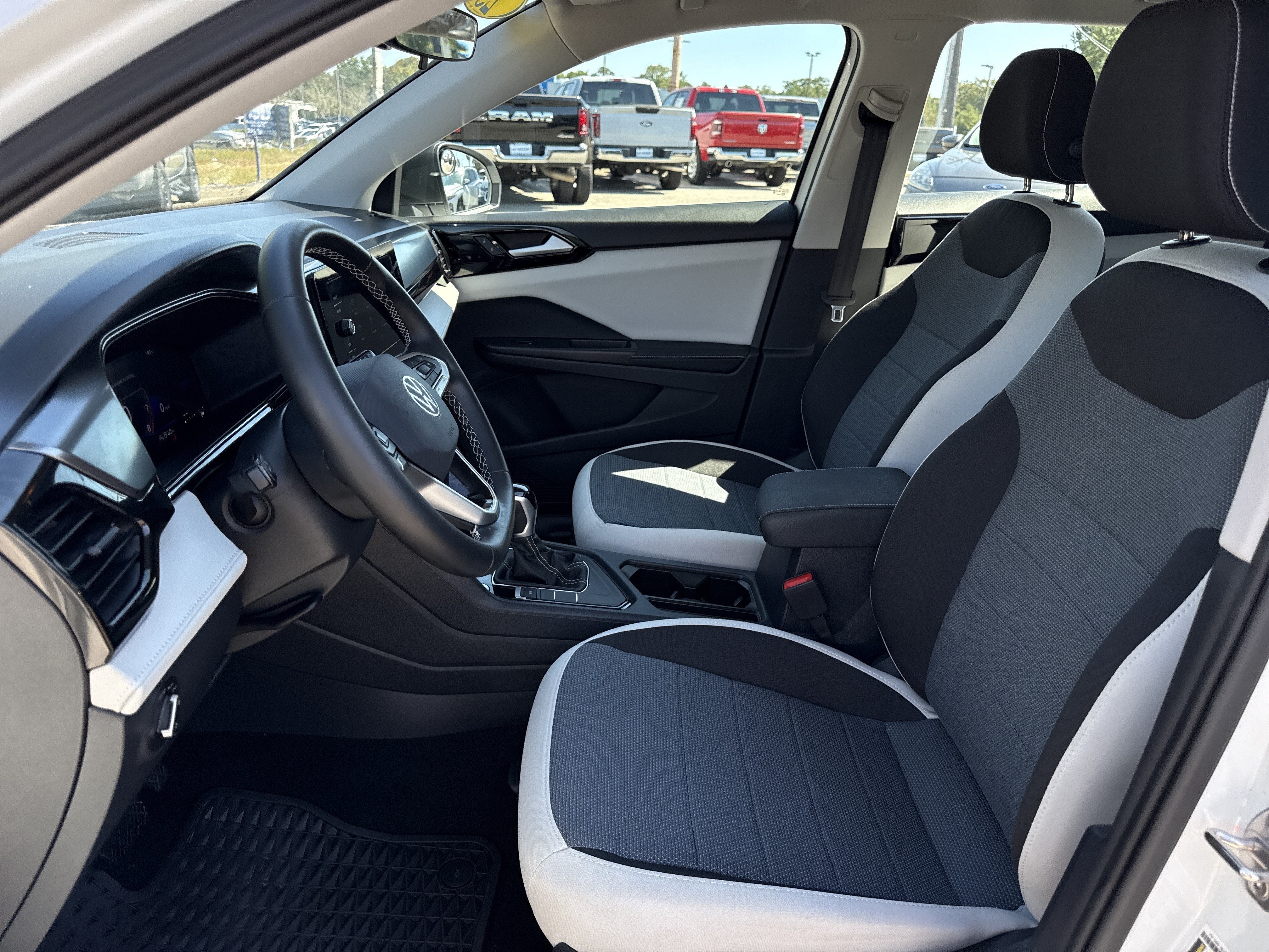2025 Volkswagen Taos S