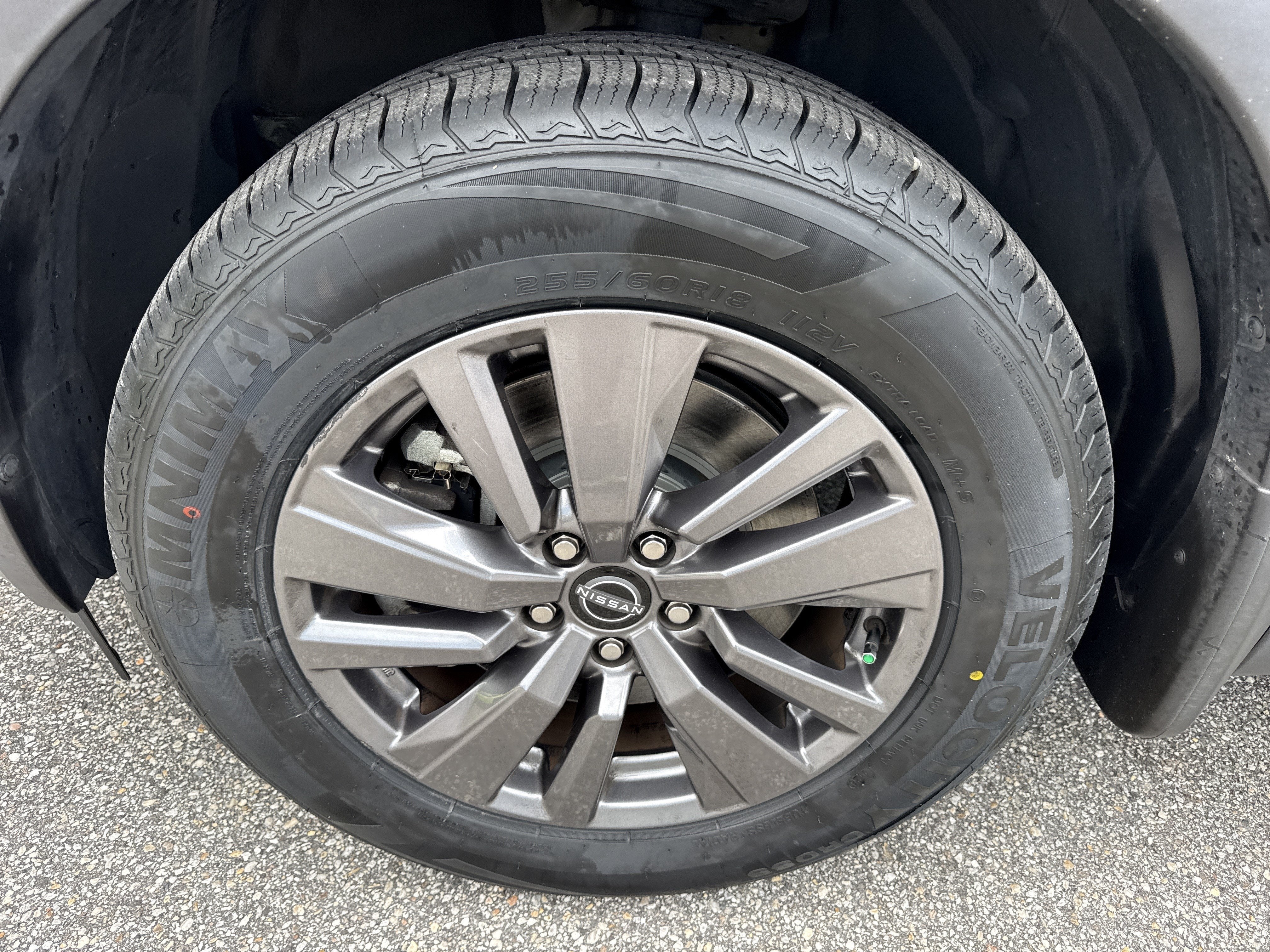 2023 Nissan Pathfinder SV