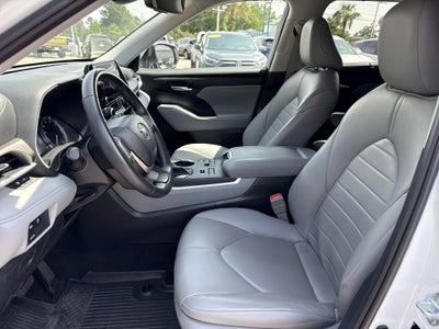 2023 Toyota Highlander XLE