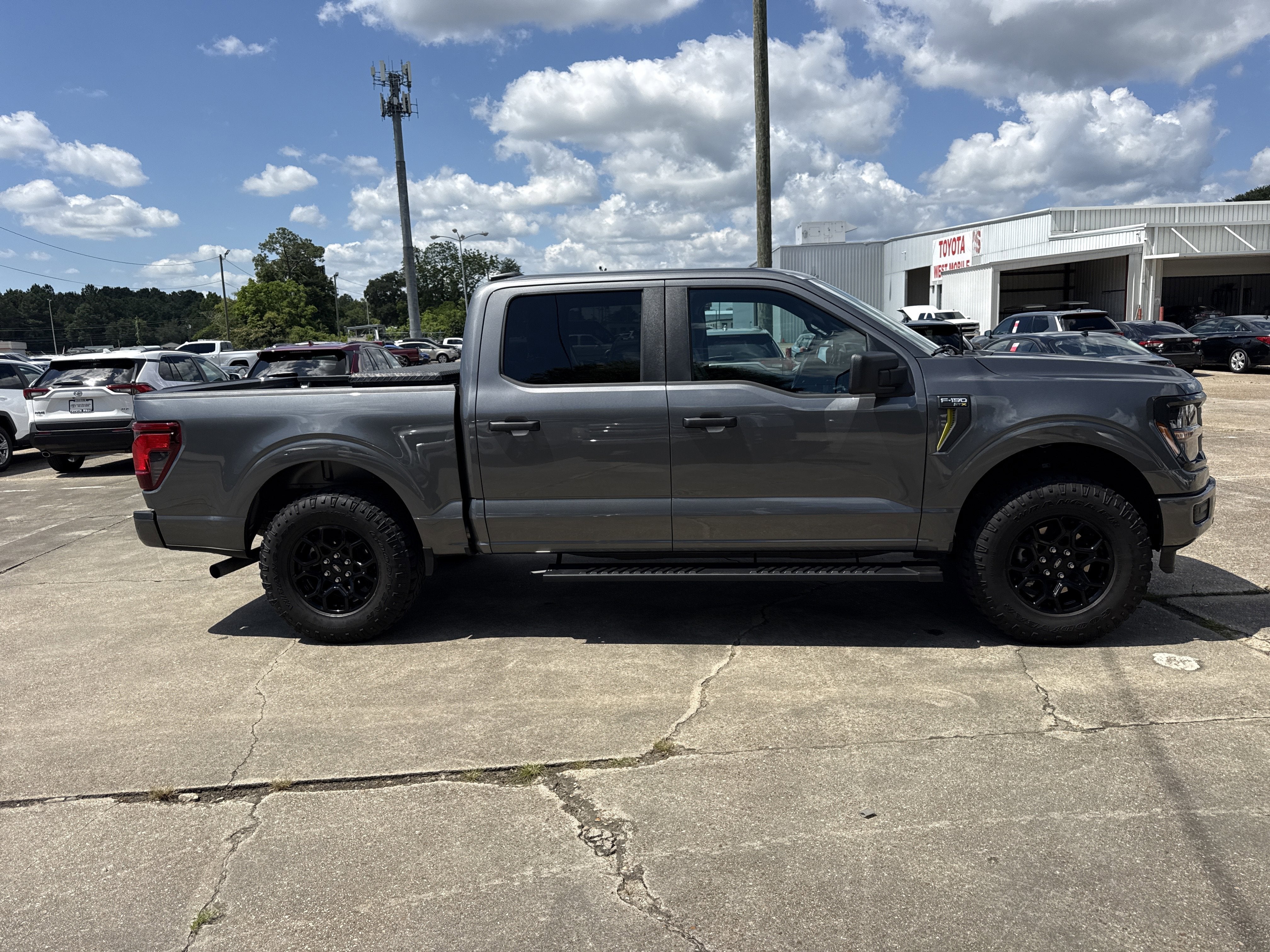 2025 Ford F-150 STX
