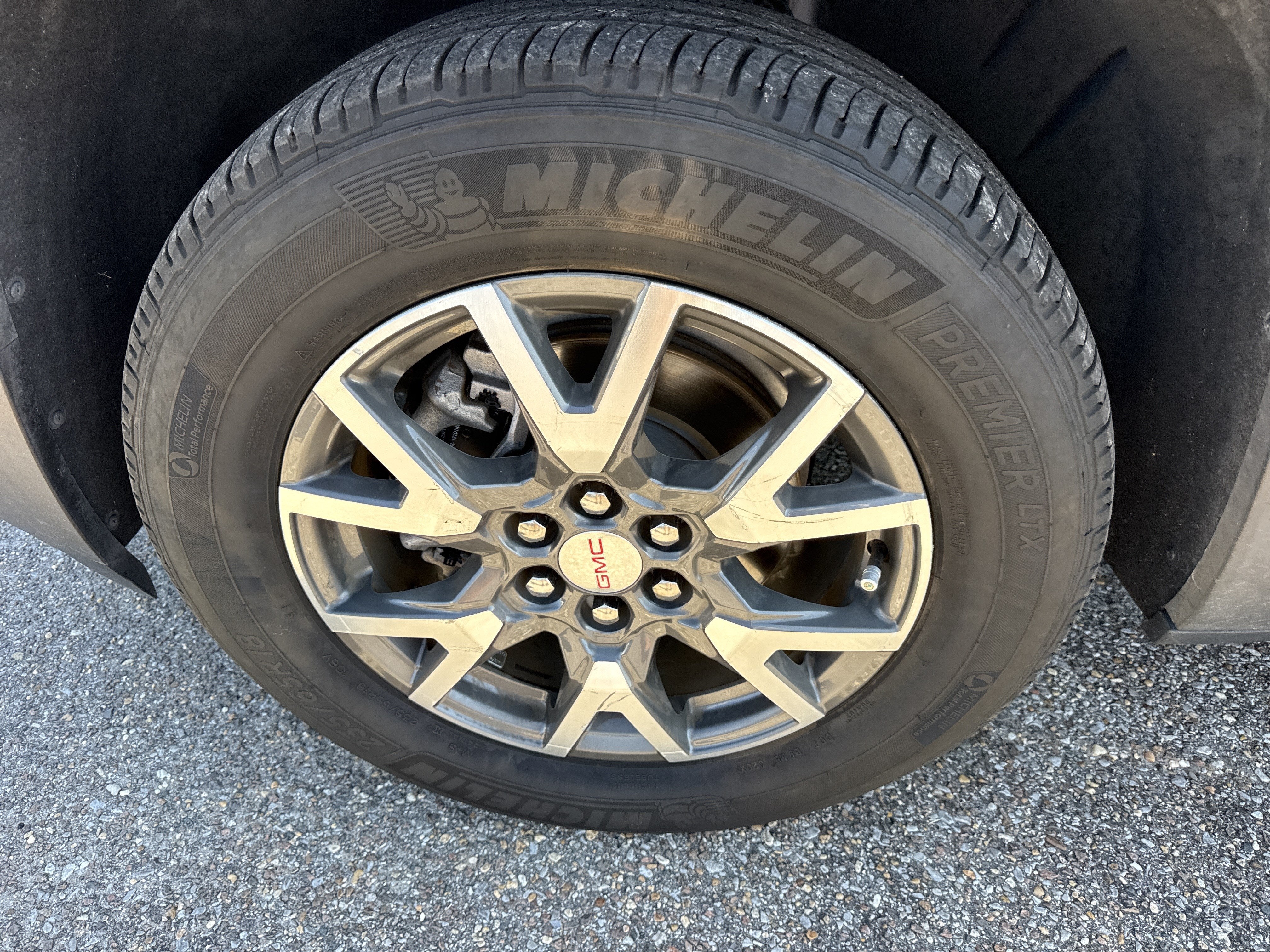 2023 GMC Acadia SLE