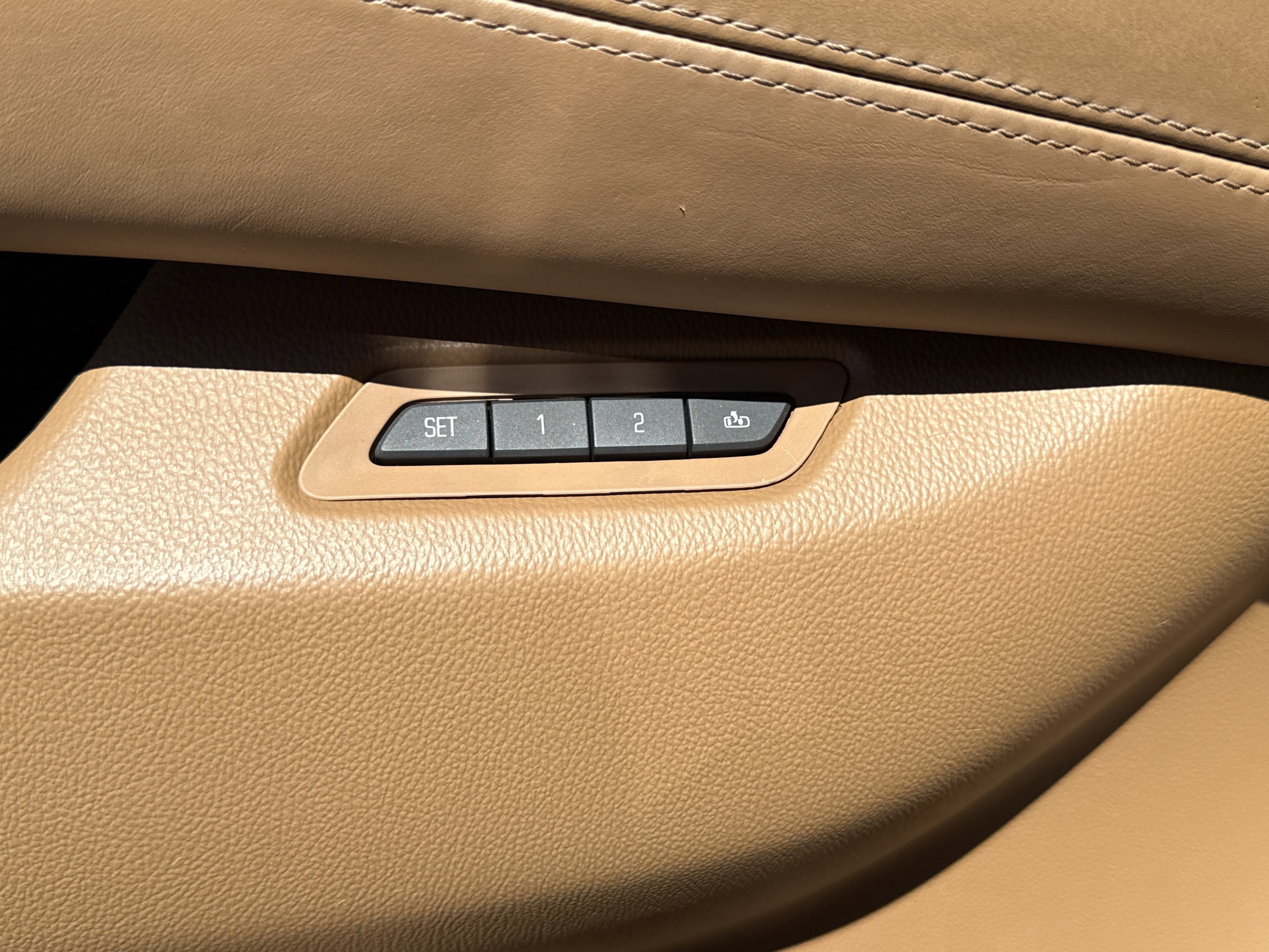 2017 Cadillac Escalade Platinum