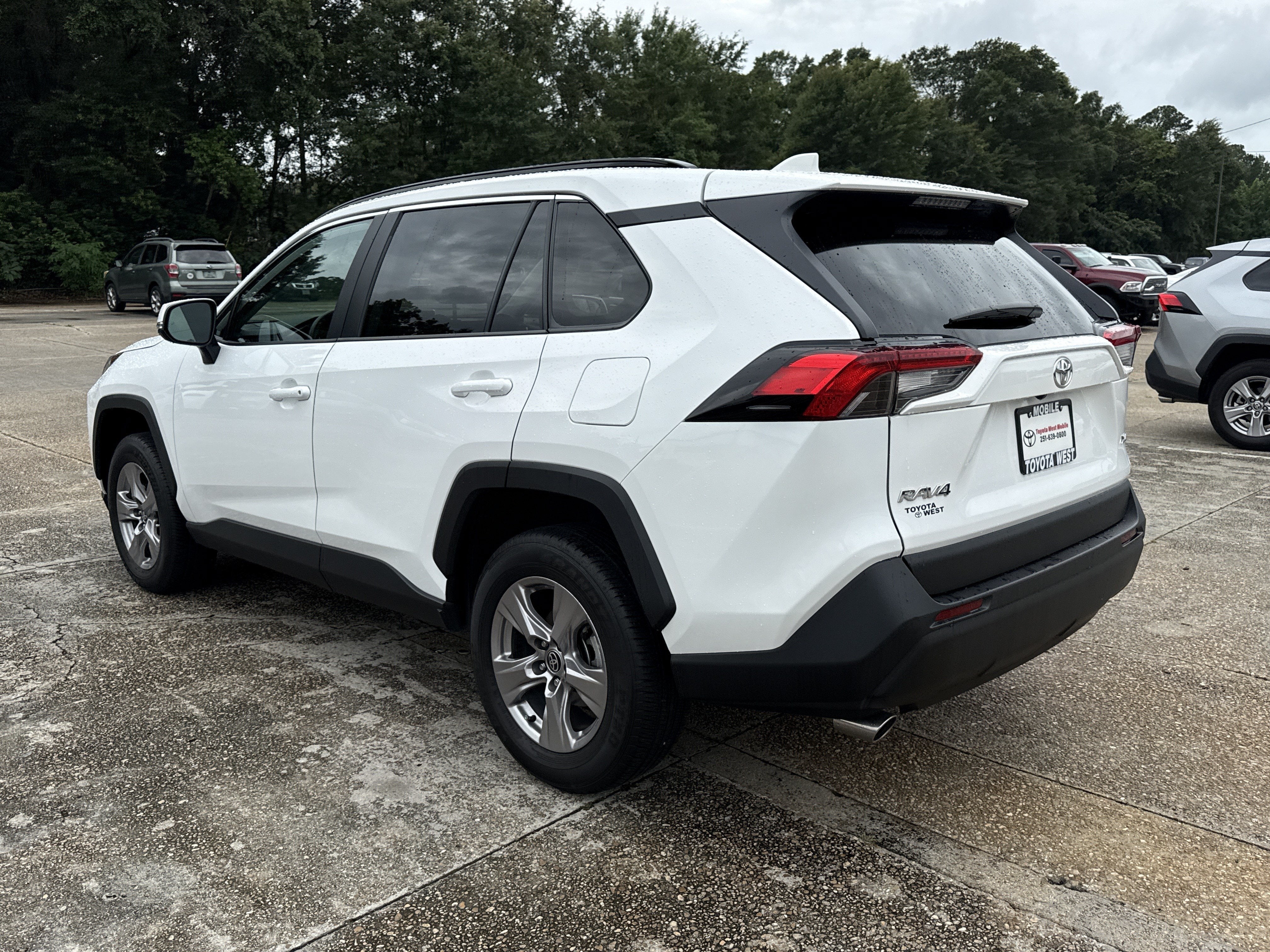 2024 Toyota RAV4 XLE