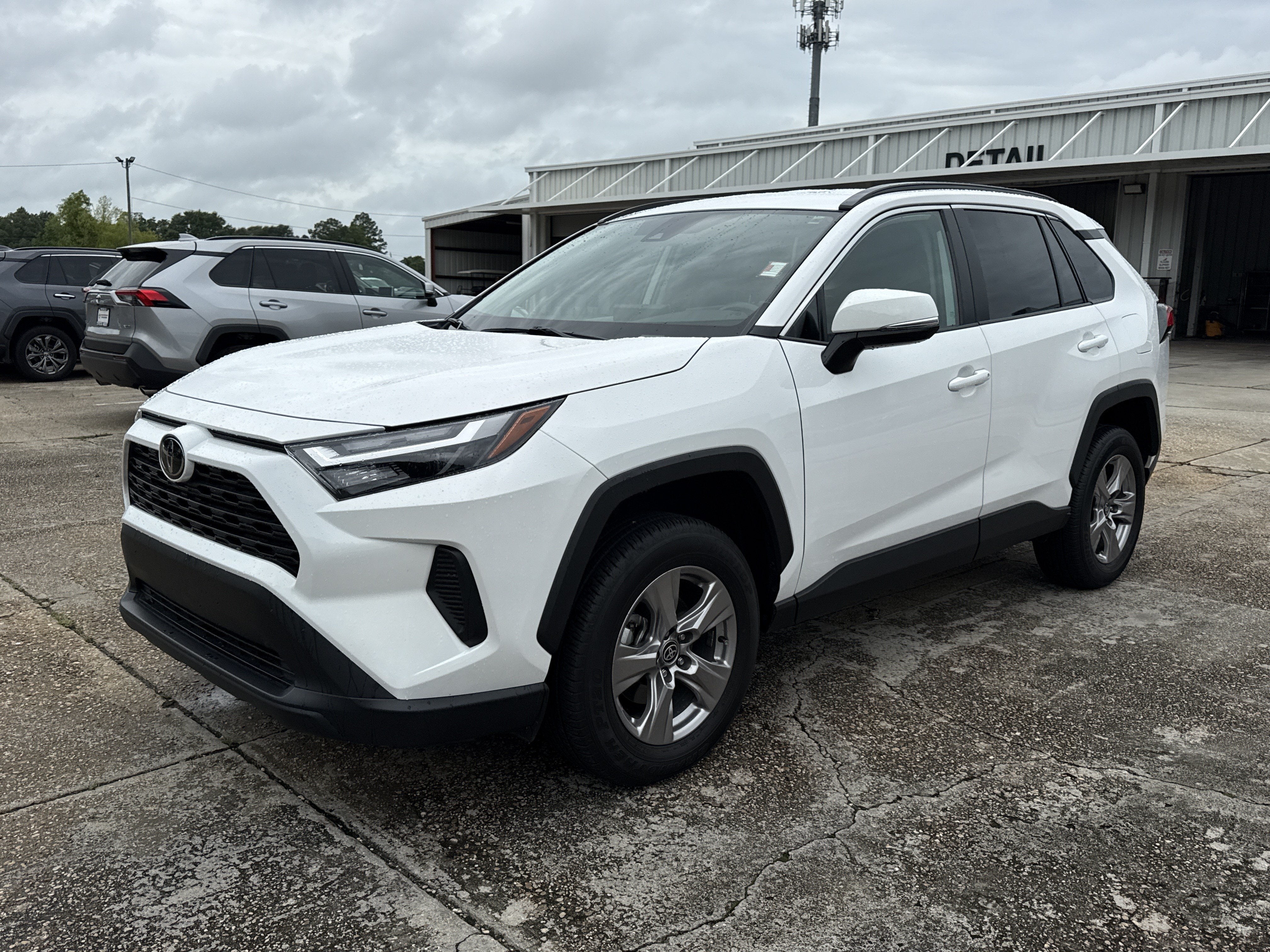 2024 Toyota RAV4 XLE