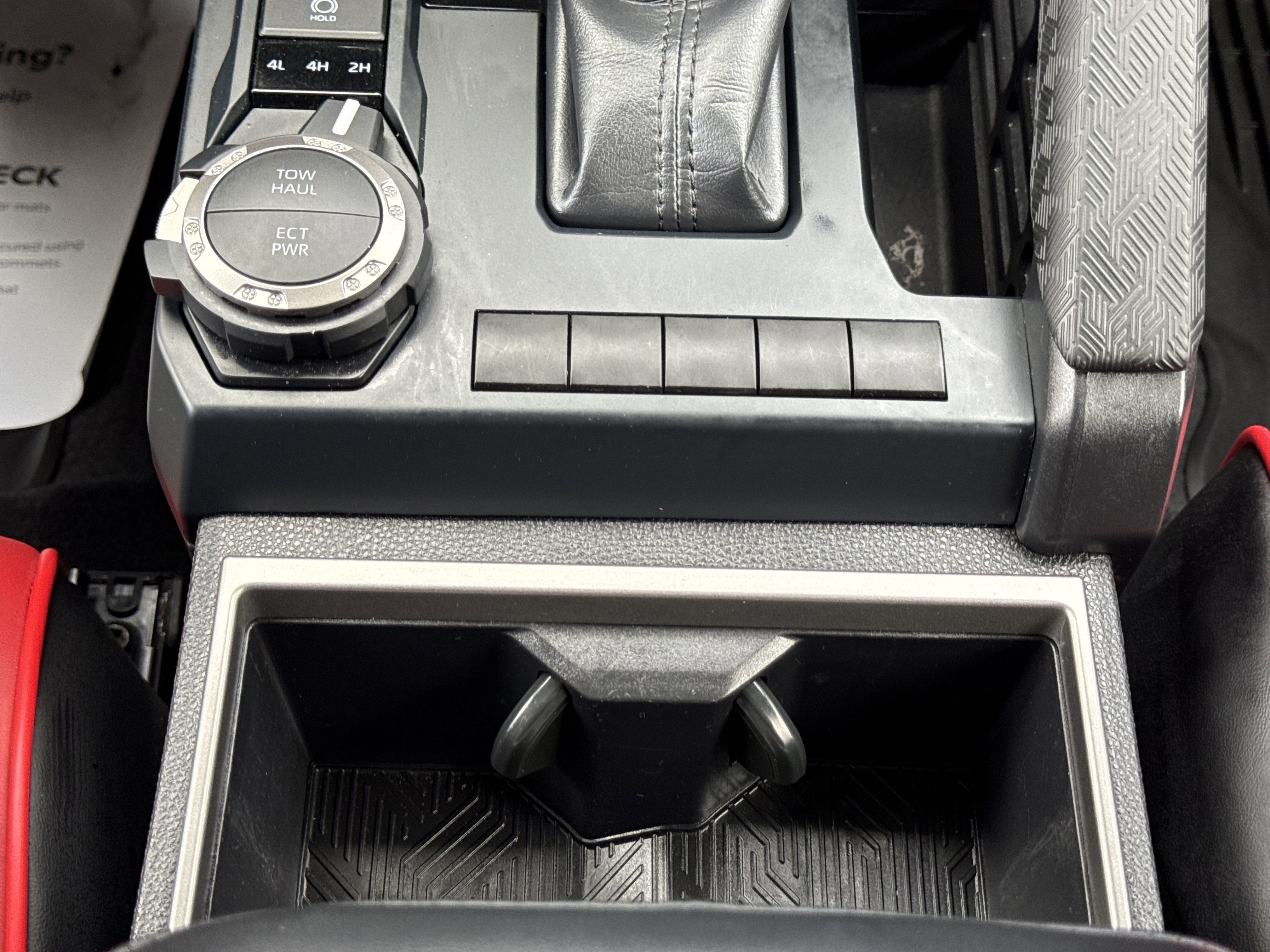 2025 Toyota Tacoma 4WD SR5