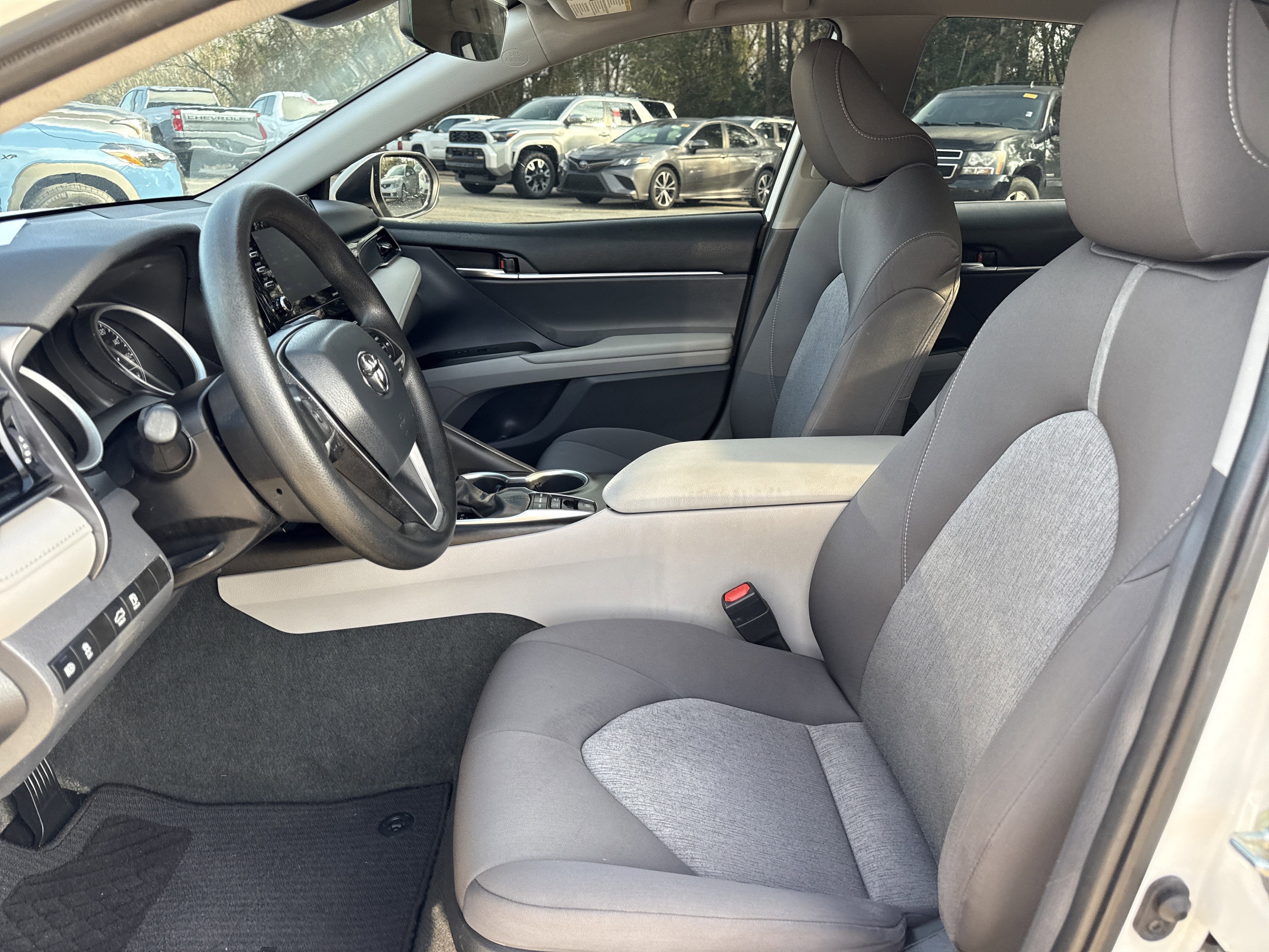 2022 Toyota Camry Hybrid LE