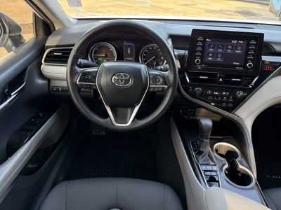 2022 Toyota Camry Hybrid LE