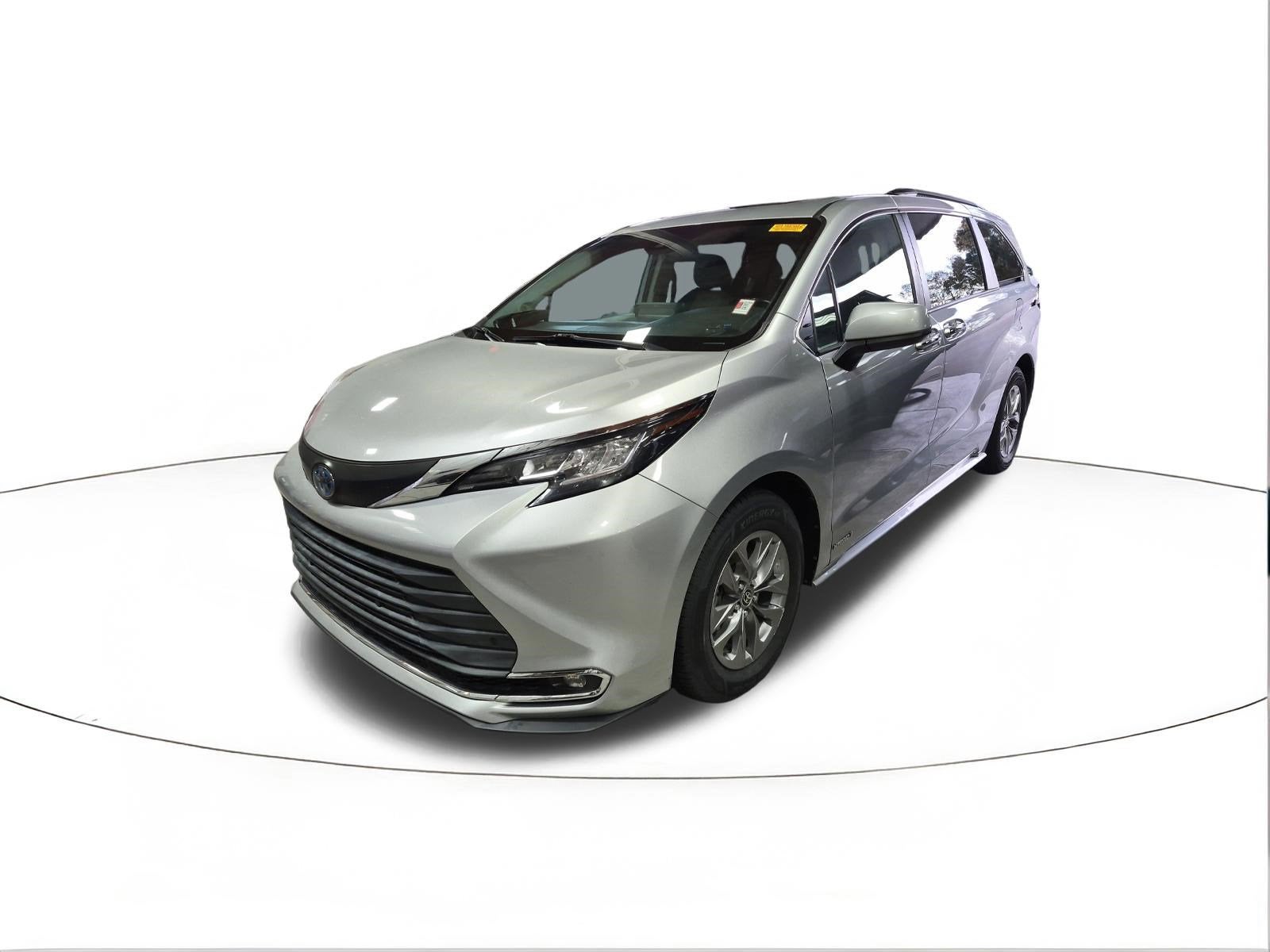 2021 Toyota Sienna XLE