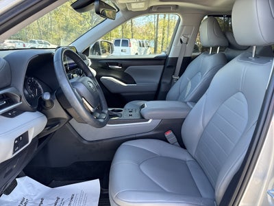 2023 Toyota Highlander XLE