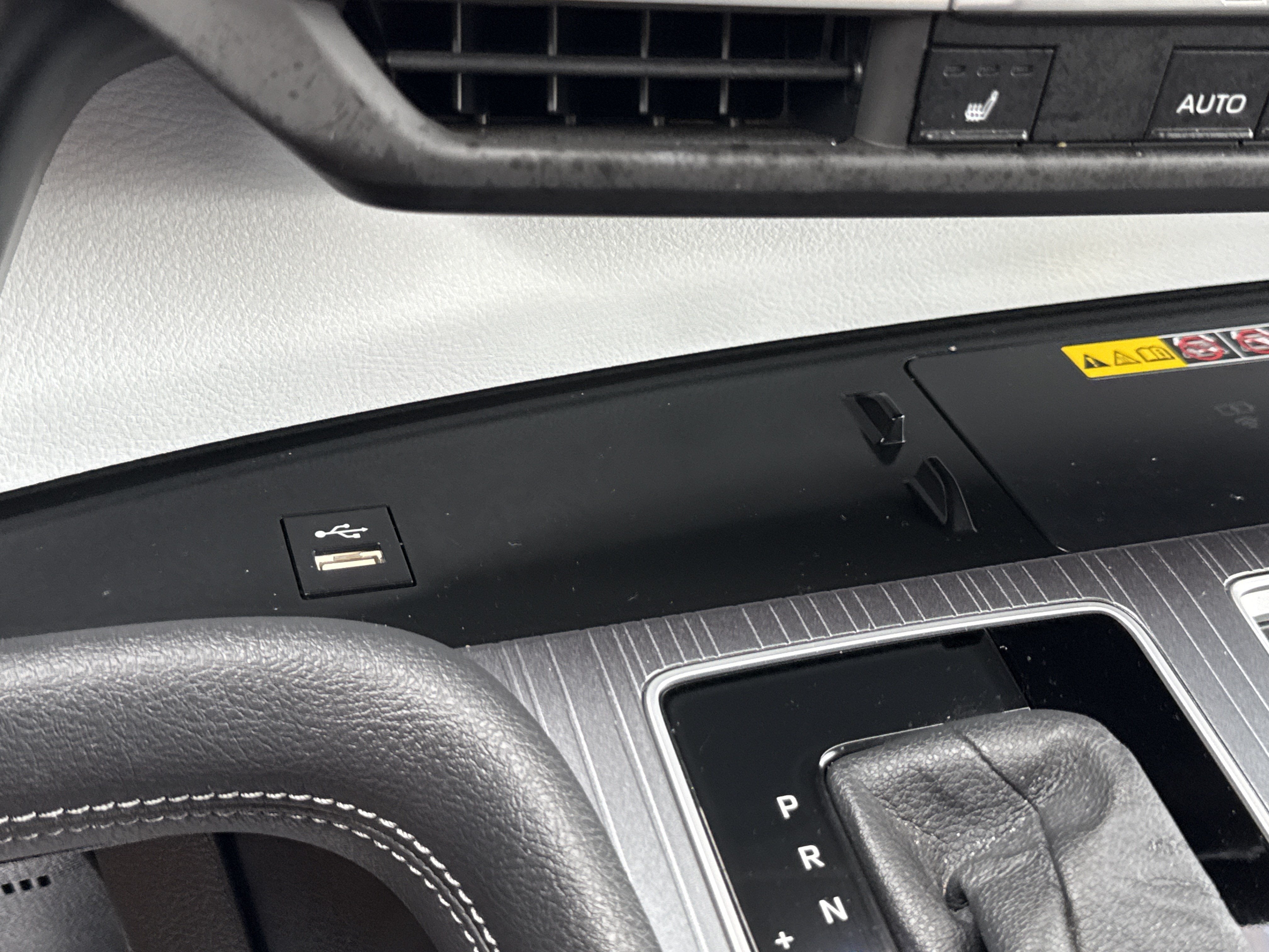 2025 Toyota Sienna Base