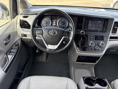 2020 Toyota Sienna XLE Premium