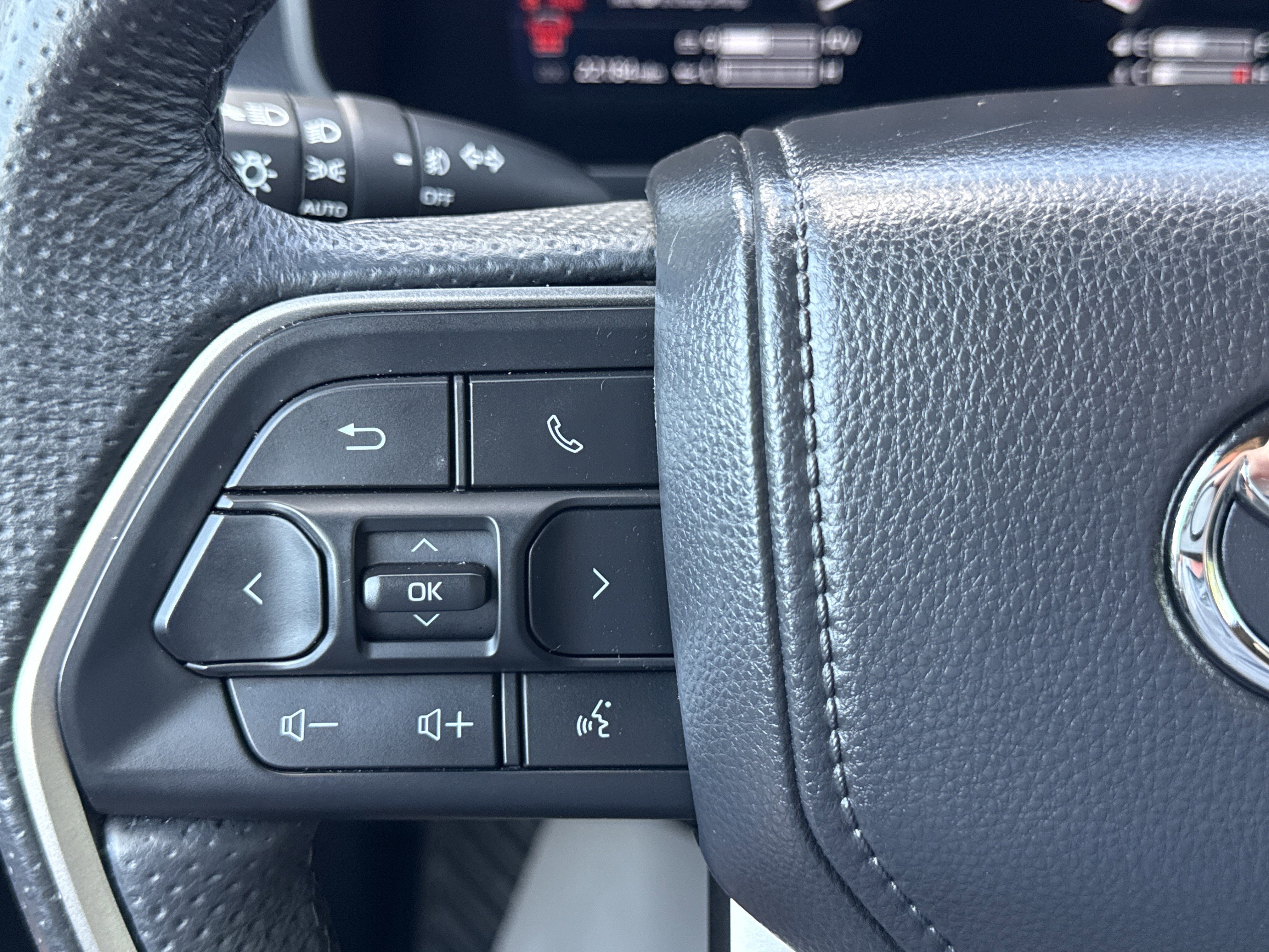 2025 Toyota Sequoia SR5