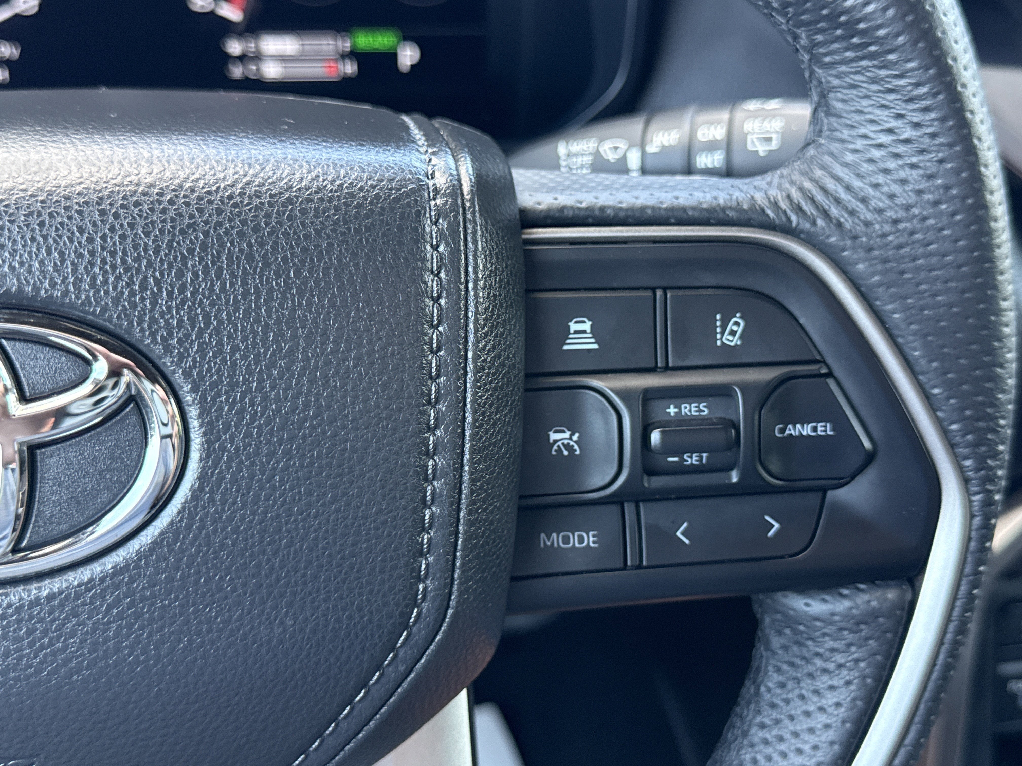 2025 Toyota Sequoia SR5